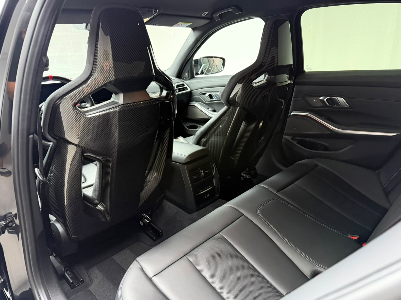 BMW M3 Competition M xDrive-image-11