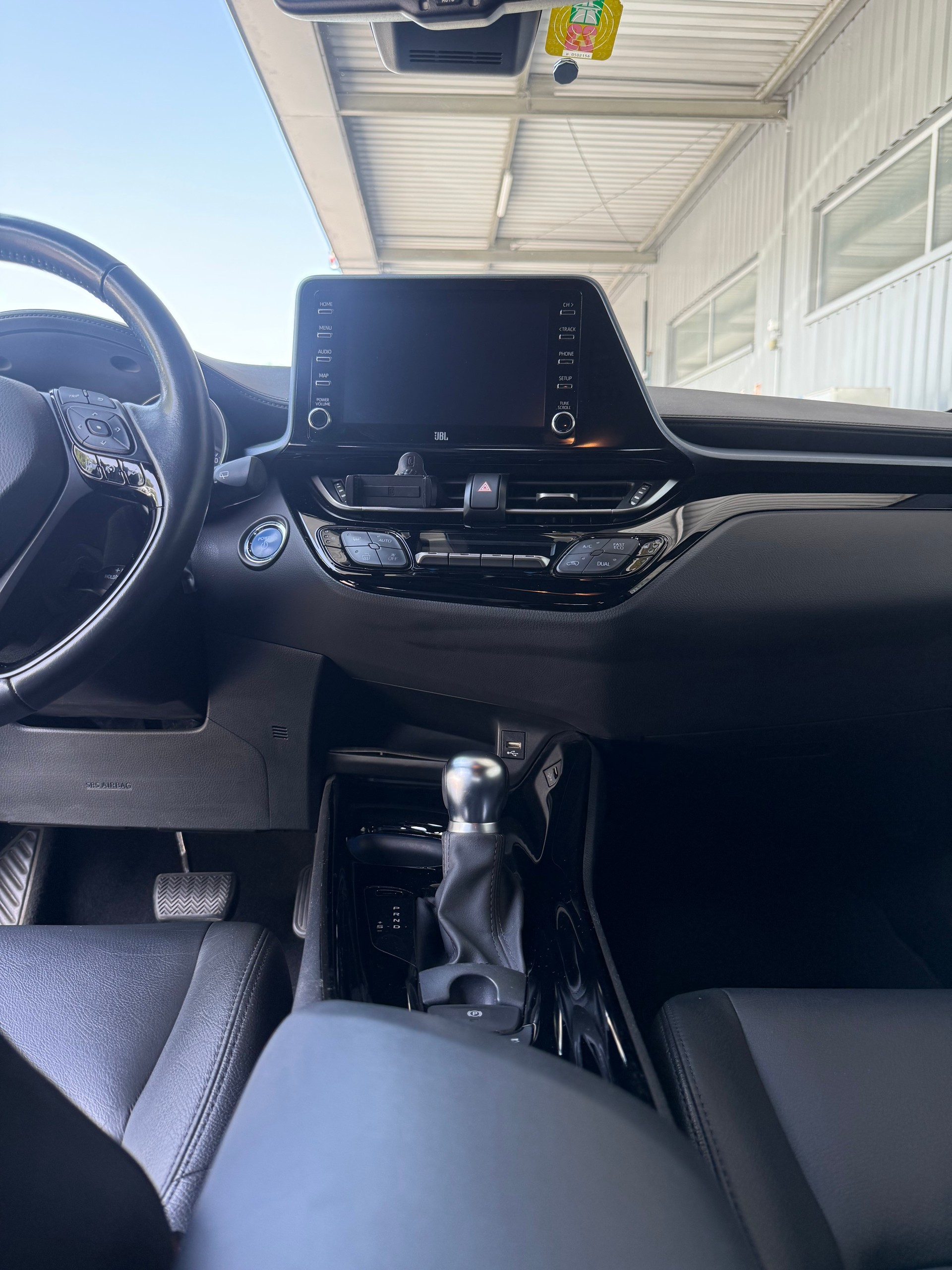 TOYOTA 2.0 VVTi HSD Trend-image-4