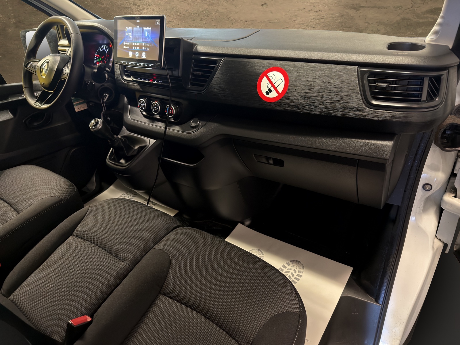 RENAULT Trafic 2.0 Blue dCi 150 Advance L2H2 EN-image-6