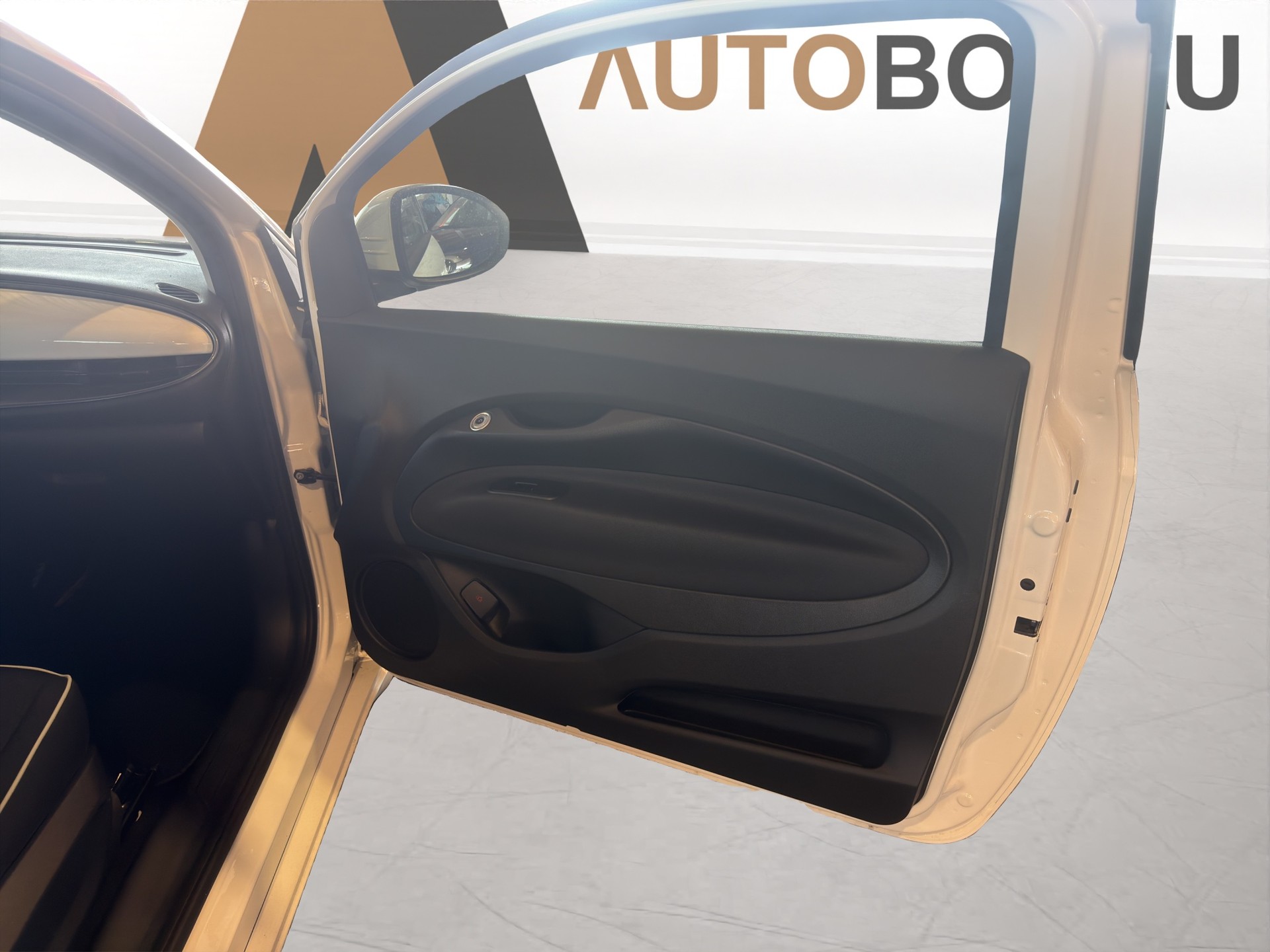 FIAT 500 Electric Cult 320KM-image-14