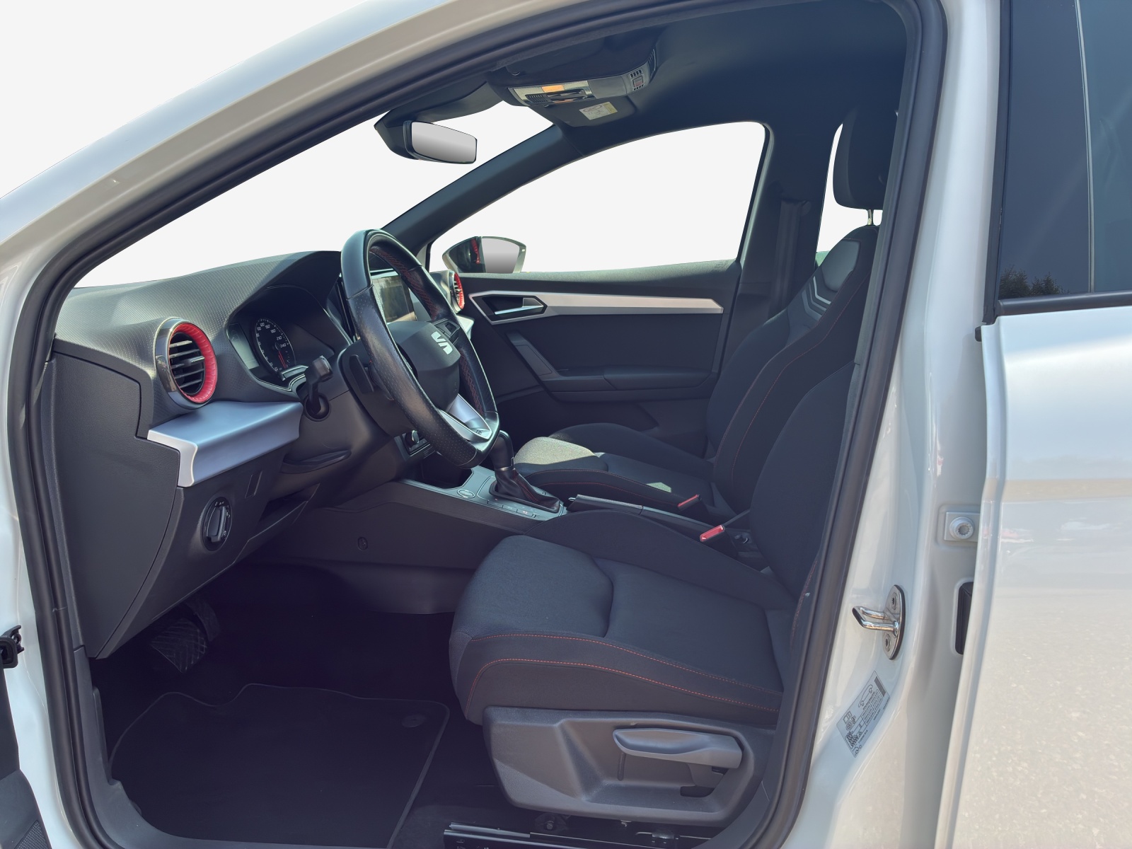SEAT Ibiza 1.0 EcoTSI Hola FR DSG-image-7