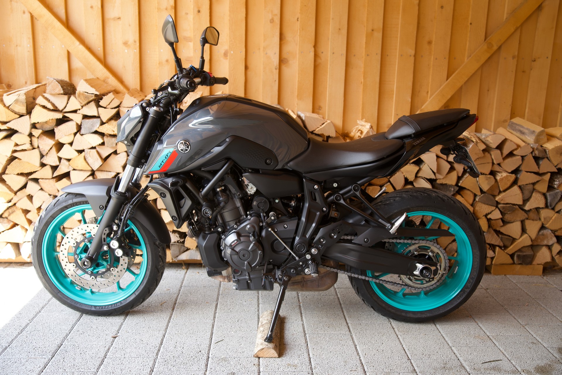 YAMAHA MT-07-image-1