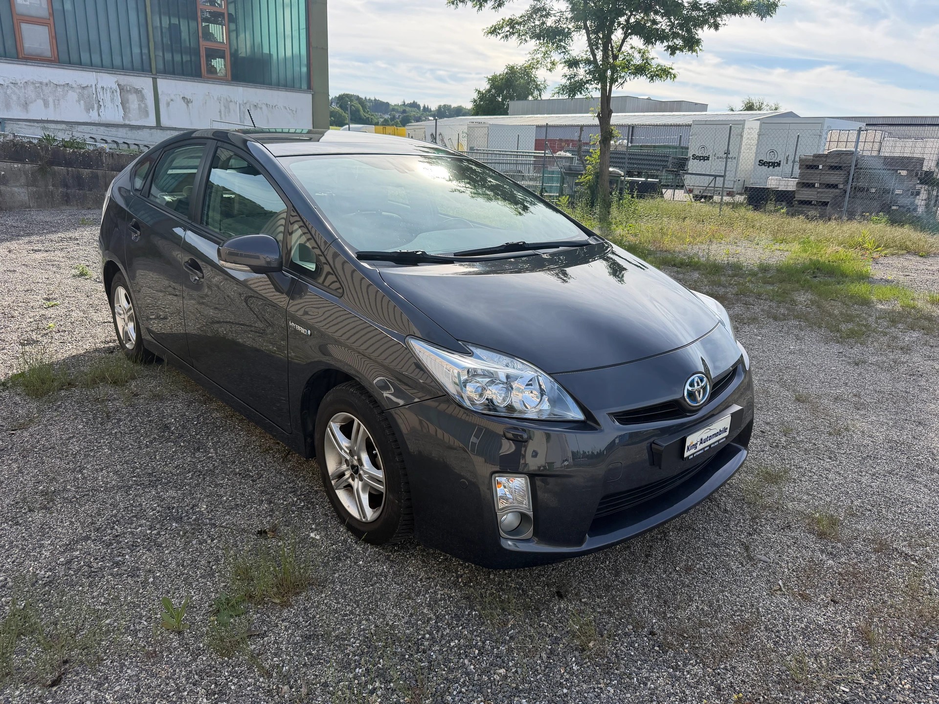 TOYOTA Prius 1.8 16V HSD Sol Premium | Frisch MFK | Leder | Solar Schiebedach-showroom-element-3