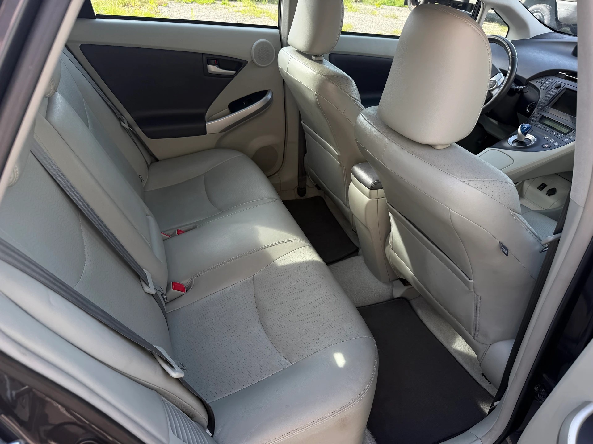 TOYOTA Prius 1.8 16V HSD Sol Premium | Frisch MFK | Leder | Solar Schiebedach-image-11