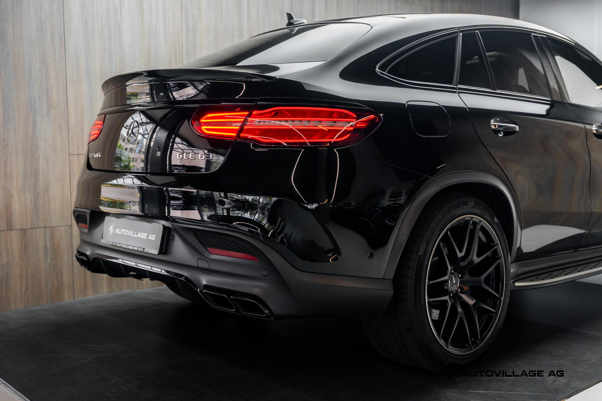 MERCEDES-BENZ GLE Coupé 63 AMG 4Matic Speedshift-image-27