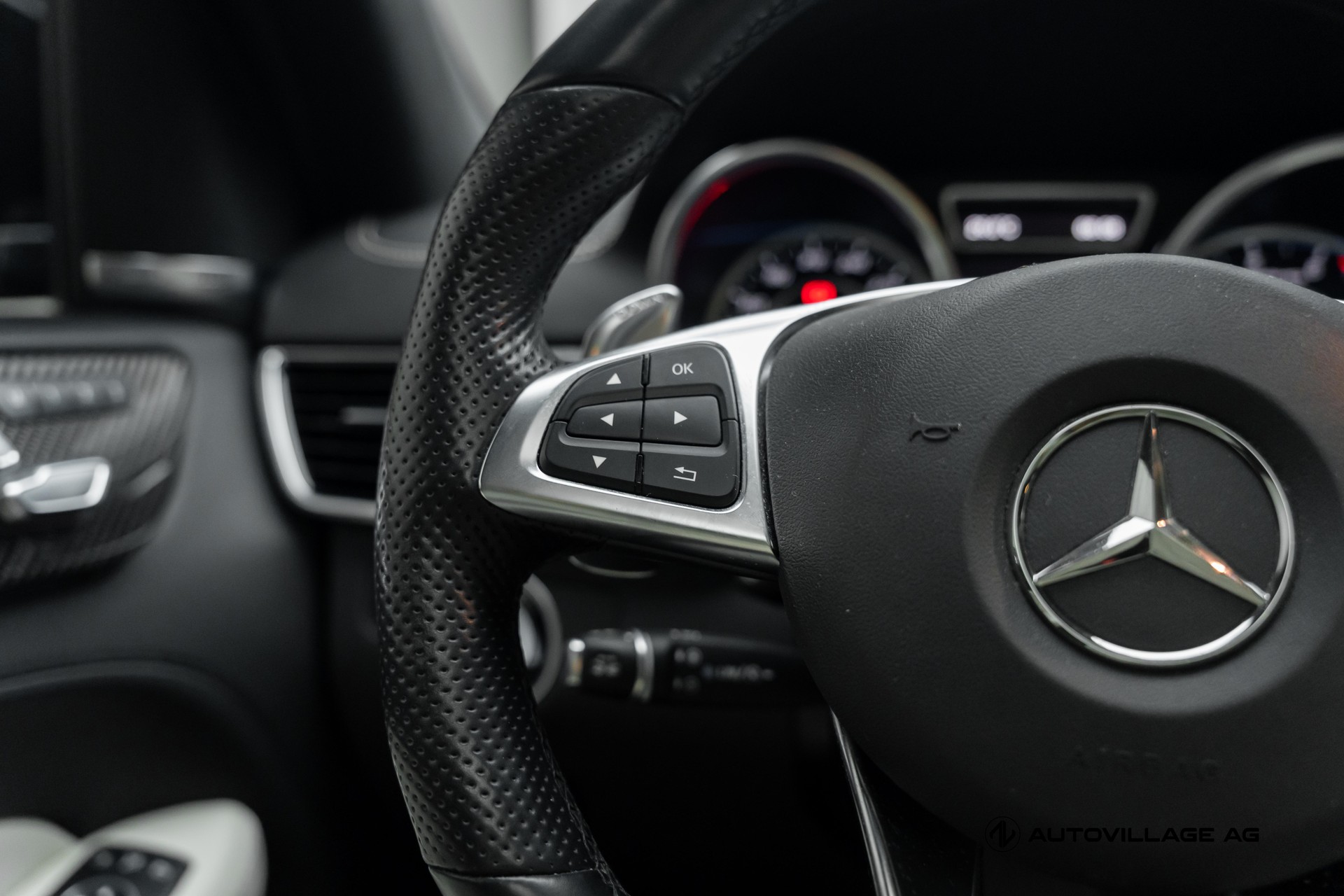 MERCEDES-BENZ GLE Coupé 63 AMG 4Matic Speedshift-image-18