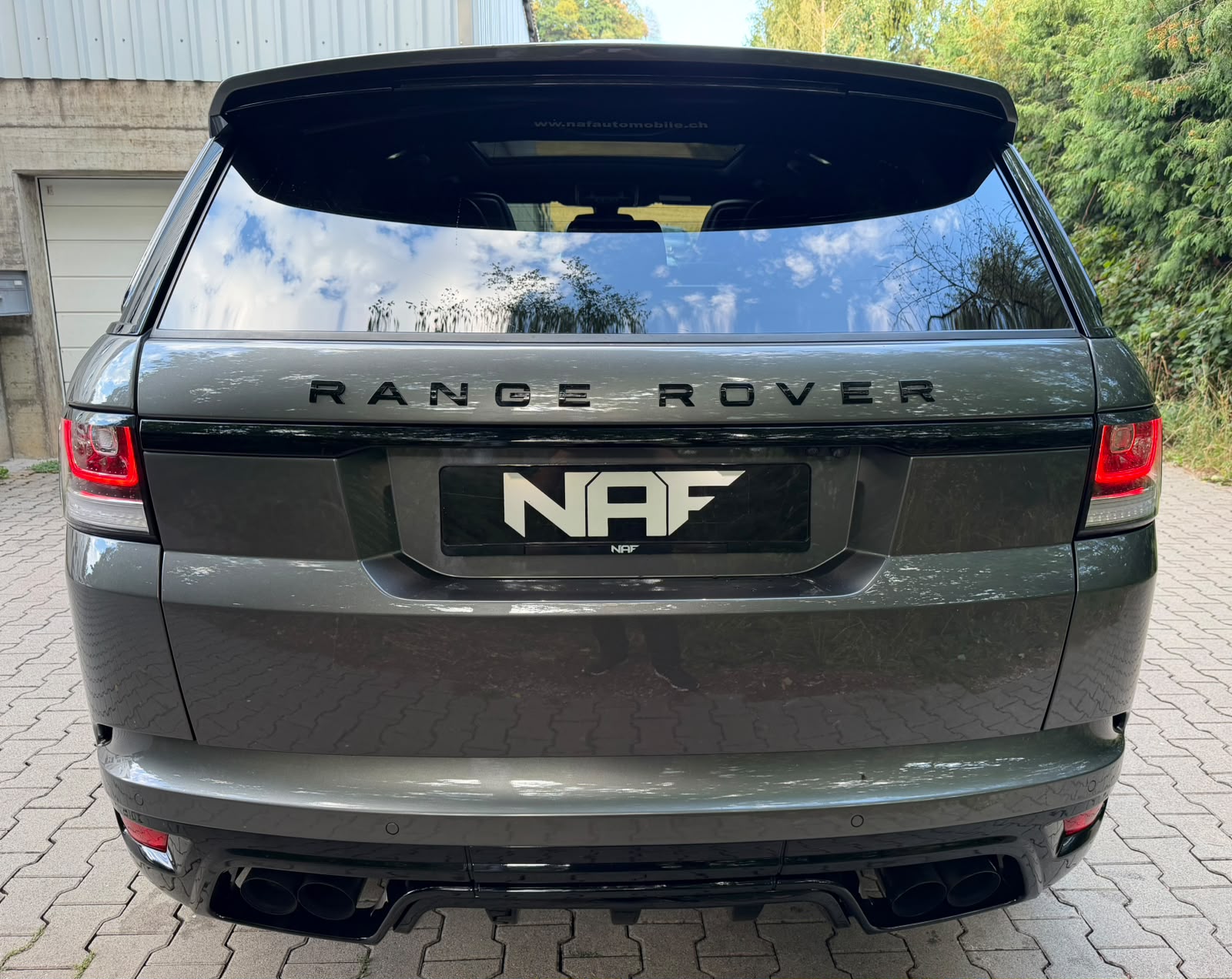 LAND ROVER Range Rover Sport 5.0 V8 SVR-showroom-element-3