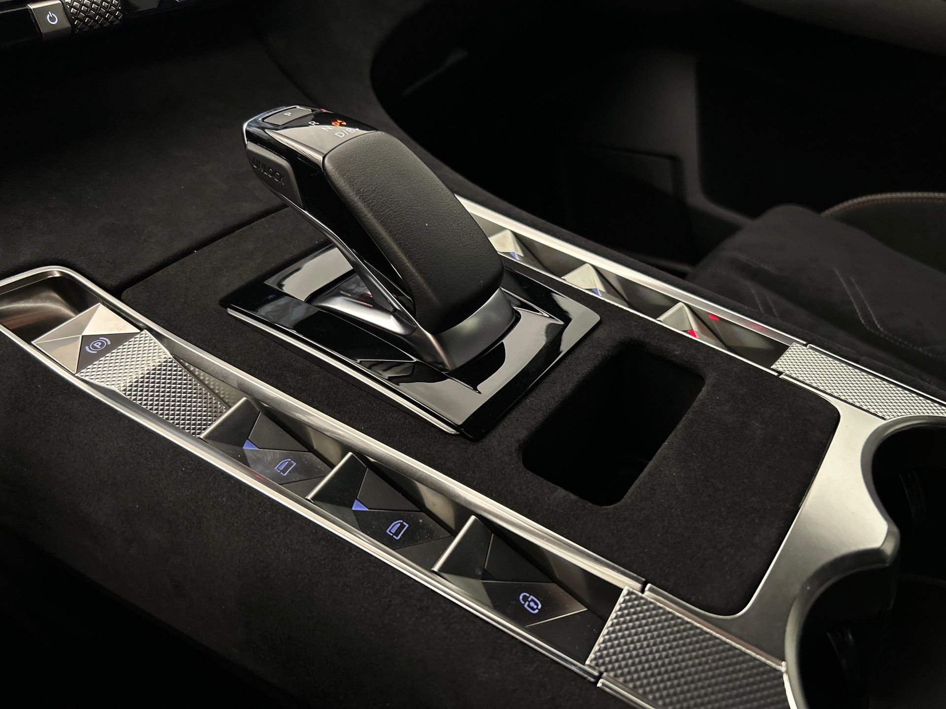 DS AUTOMOBILES 7 1.6 E-Tense Ligne Noire-image-13