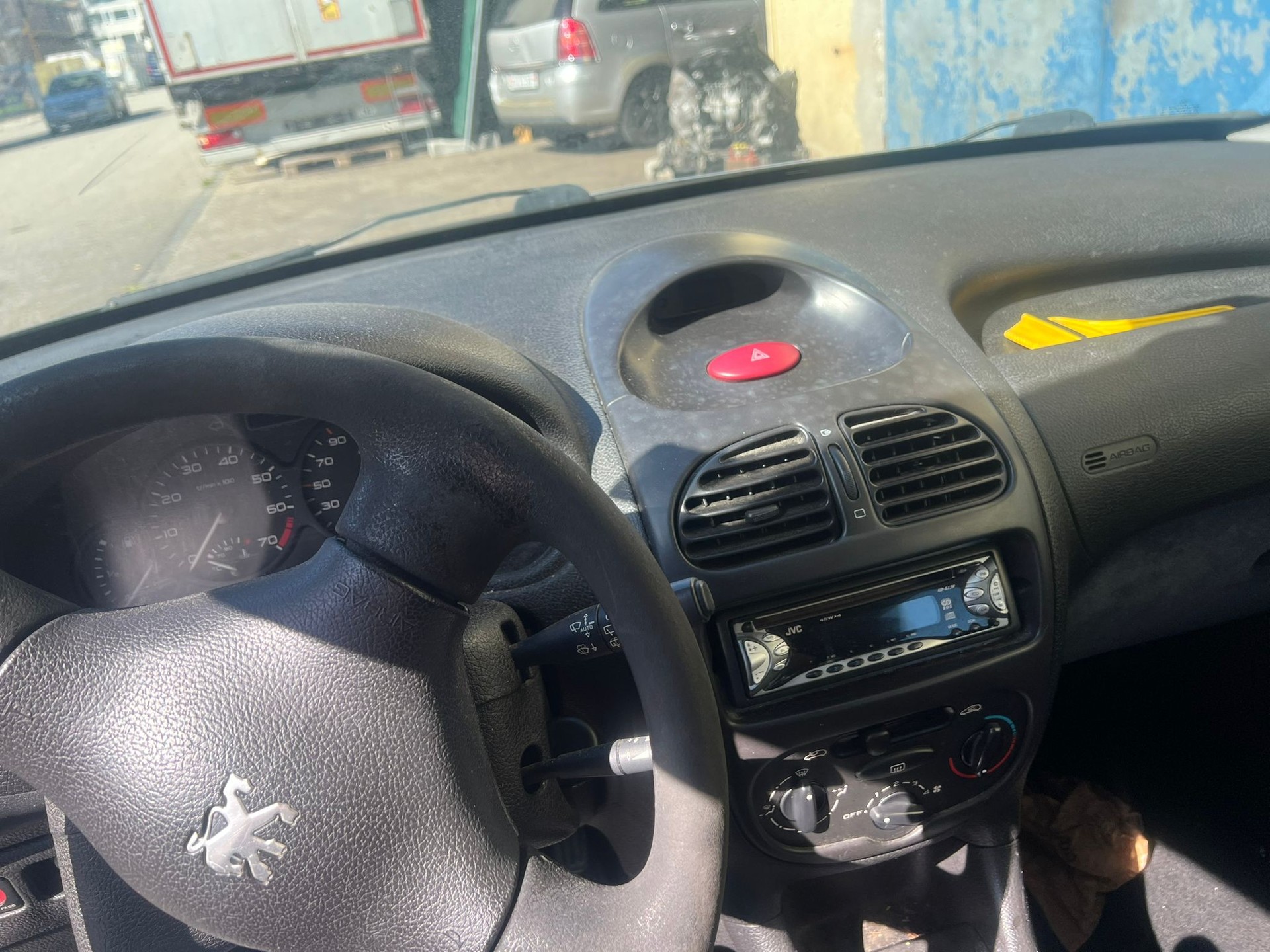 PEUGEOT 206 1.6 16V (XT) Premium-image-5