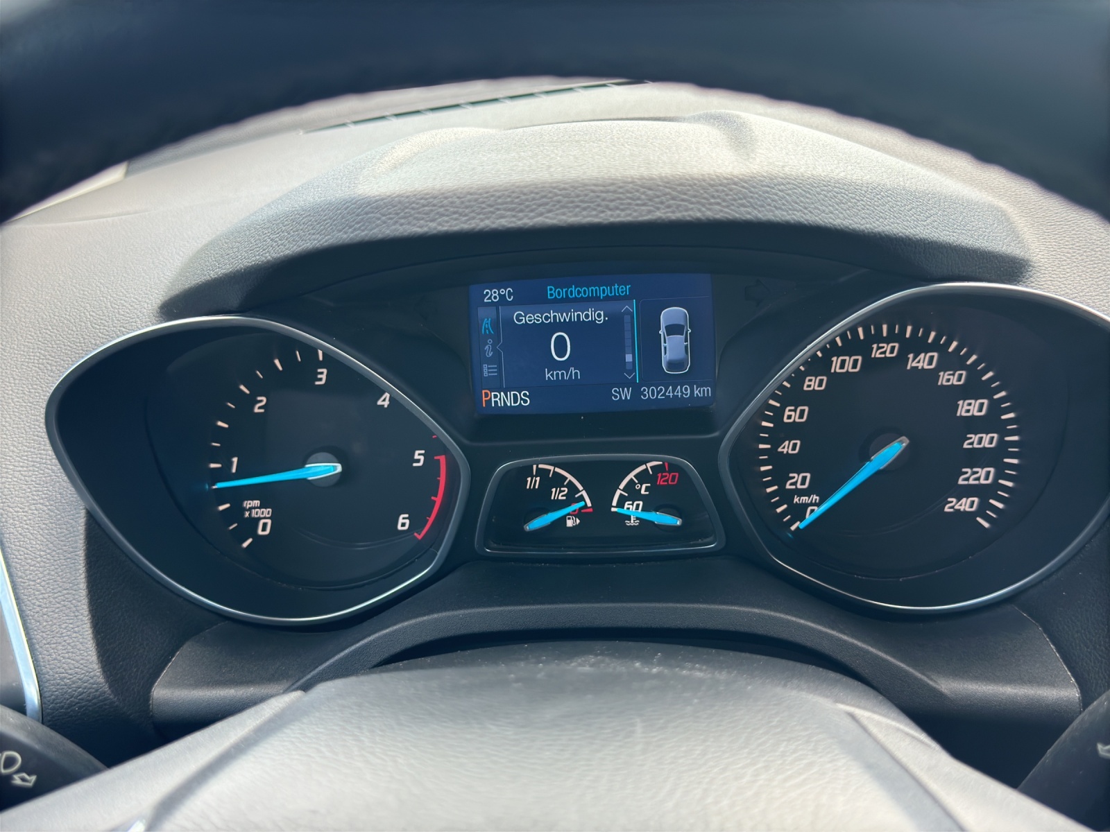 FORD Kuga 2.0 TDCi Carving 4WD PowerShift-image-17