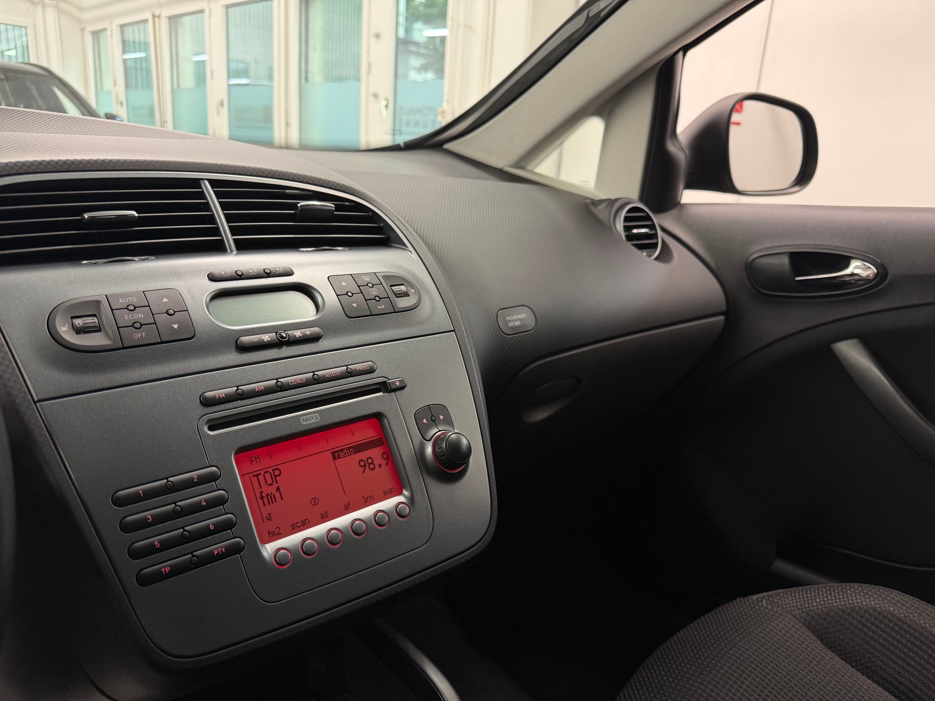 SEAT Altea XL 2.0 TDI Celebration DSG-image-17