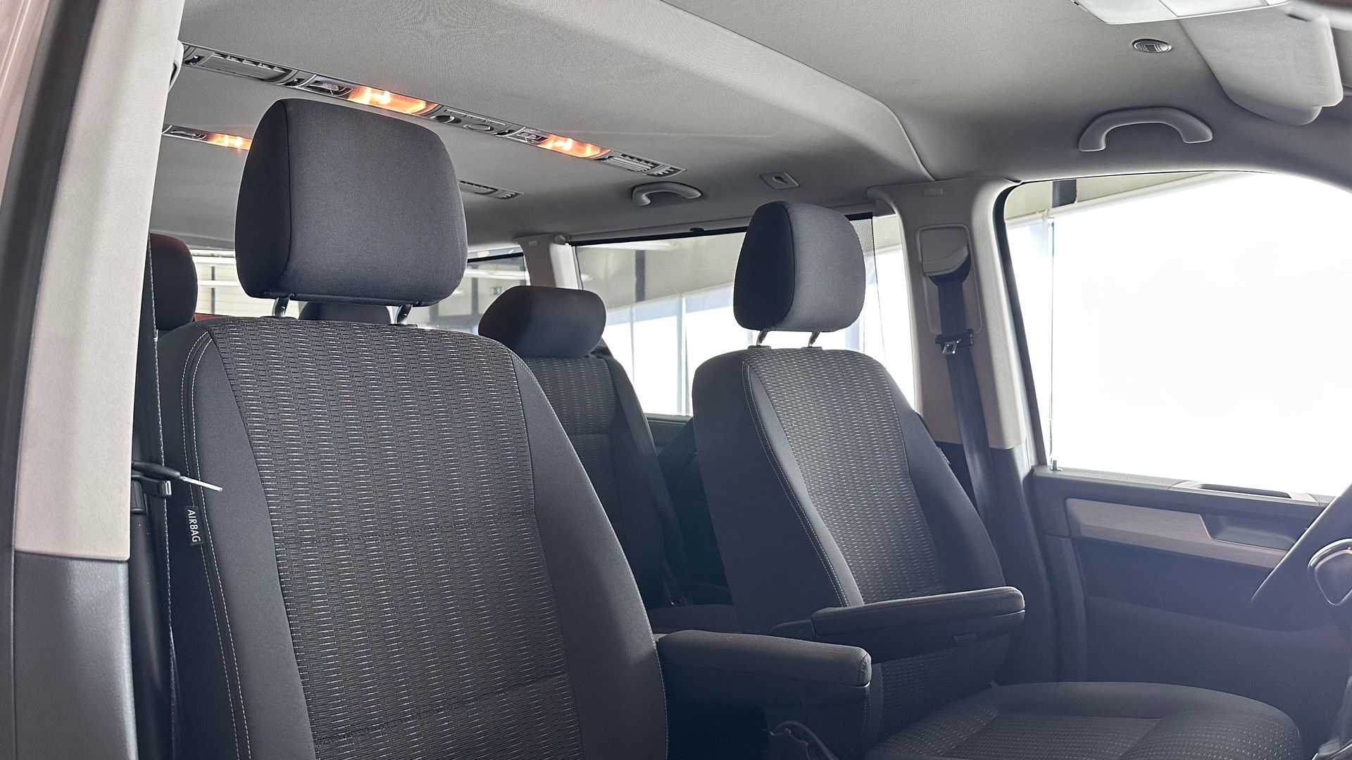 VW T6 Multivan 2.0 TDI 199 Comfortline DSG-showroom-element-1