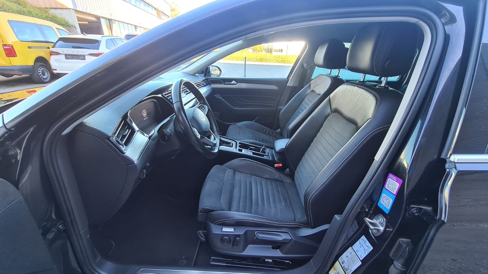 VW Passat 2.0 TDI BMT Elegance 4Motion DSG ** Leder ** Gr-Navi **RF-Kamera 360° ** Anh-Kupplung ** Frisch Ab MFK **-image-18
