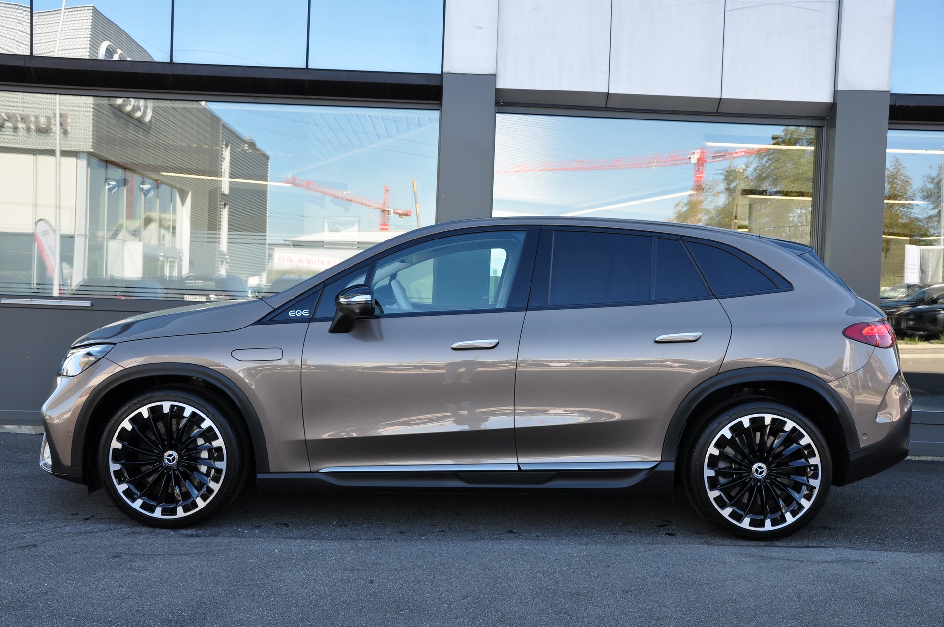 MERCEDES-BENZ EQE SUV 500 4 Matic Executive Edition-image-7
