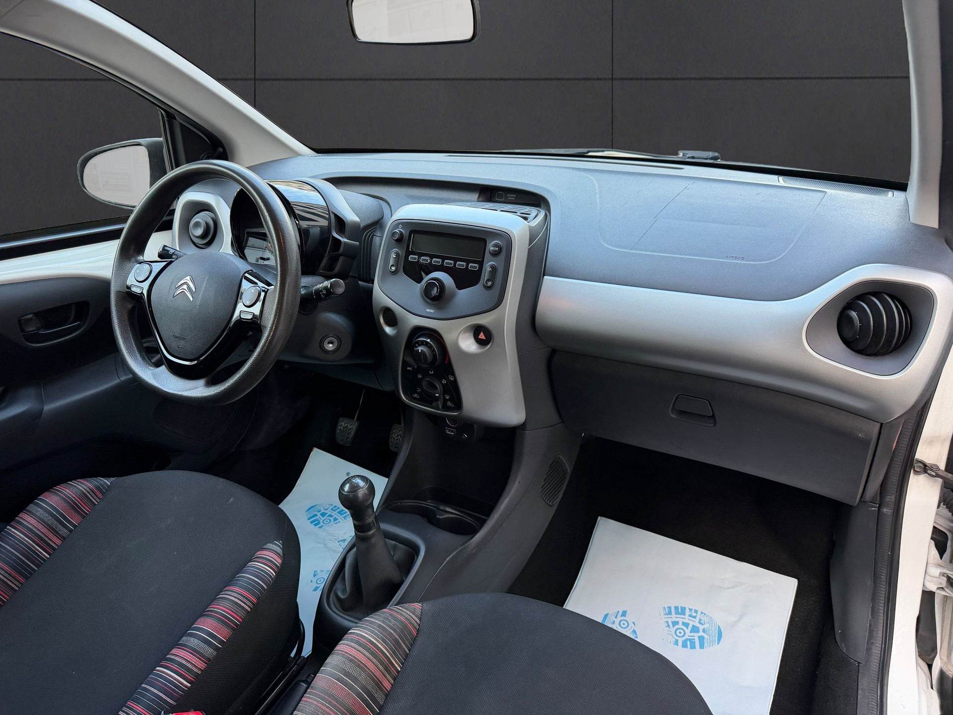CITROEN C1 1.0 VTi Feel-image-13
