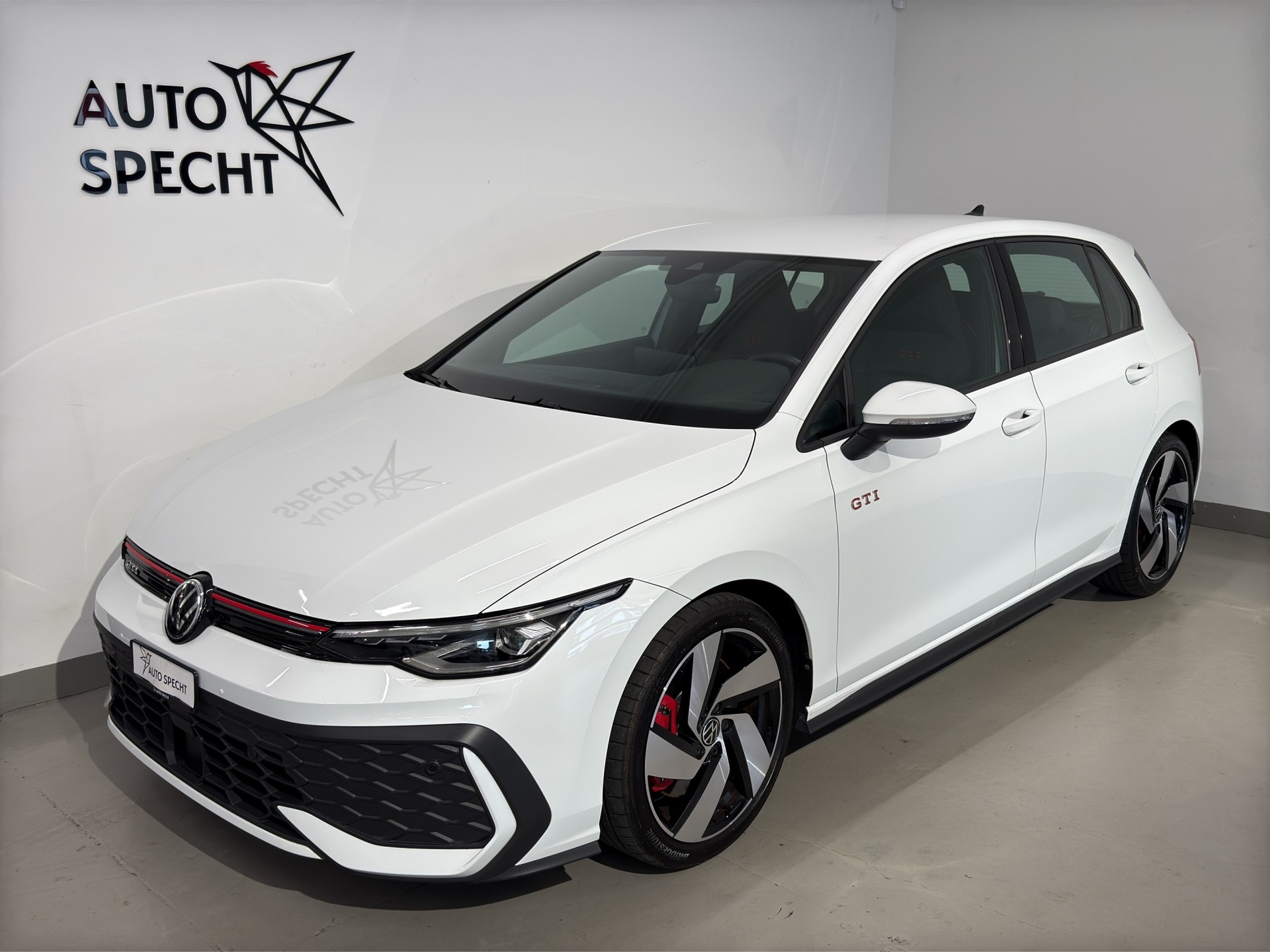 VW Golf 2.0 TSI GTI DSG-showroom-element-1