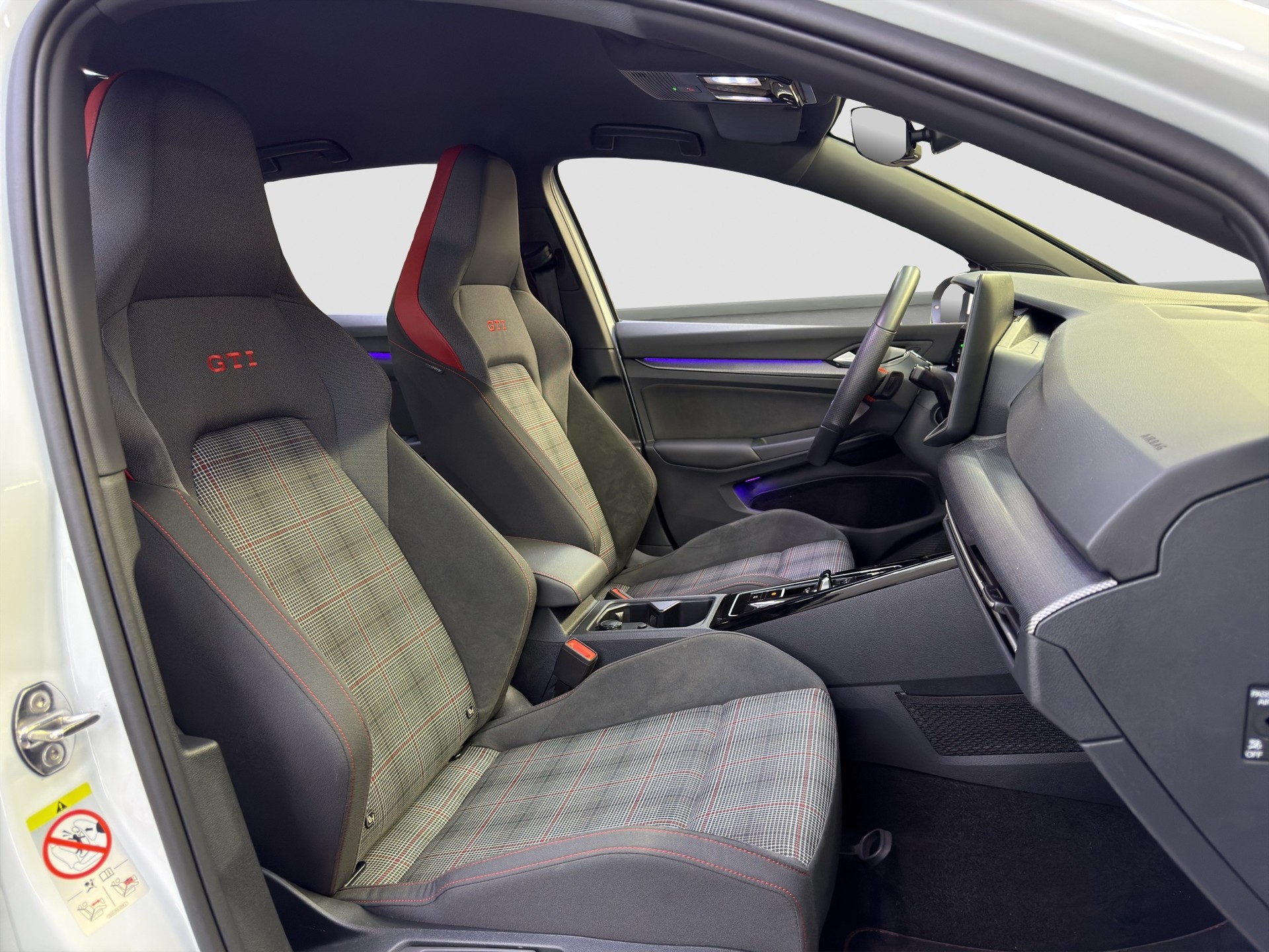 VW Golf 2.0 TSI GTI DSG-image-13