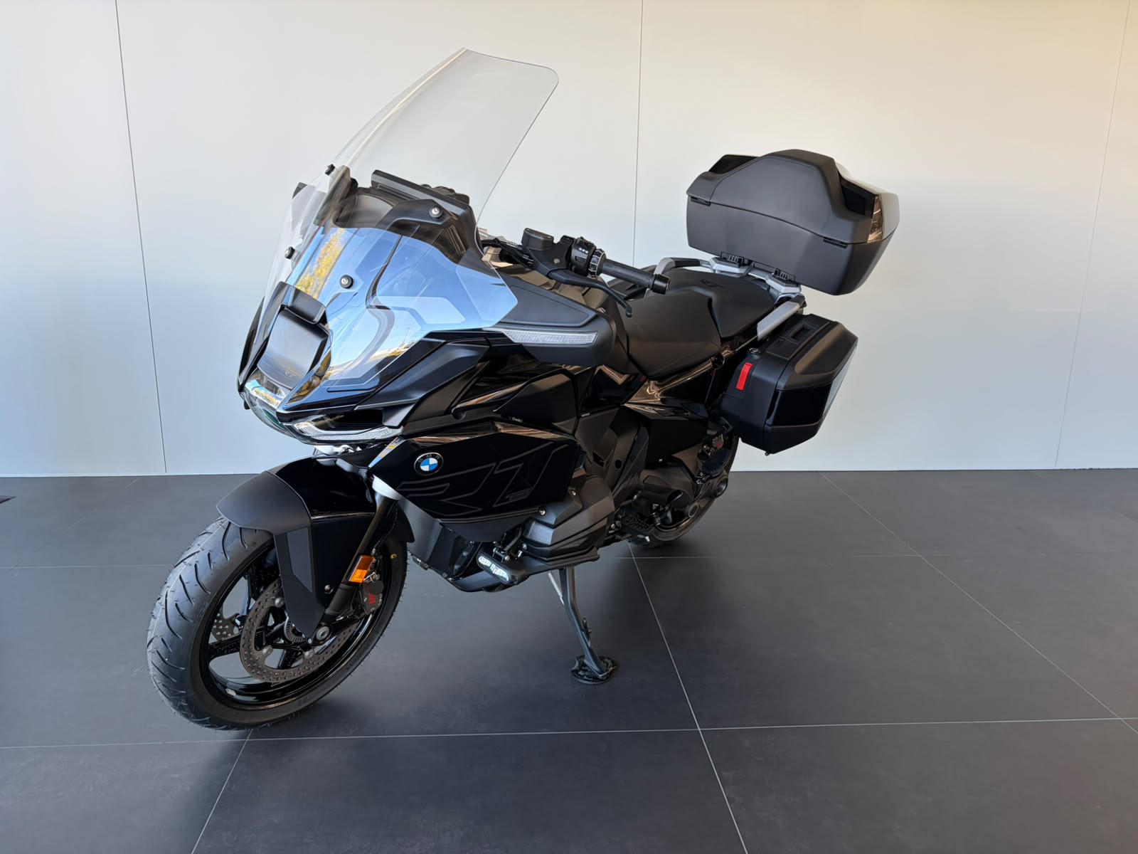 BMW R 1300 RT - mit 0.9%-Leasing ab 282.-/Monat möglich*-showroom-element-3