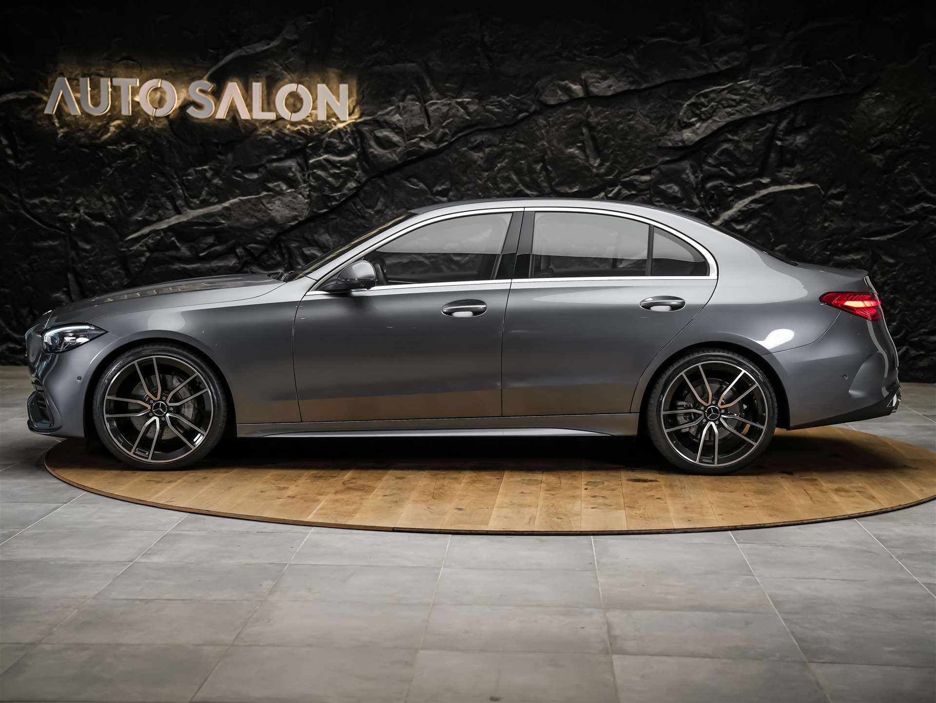 MERCEDES-BENZ C 300 d 4 Matic AMG Line *Werksgarantie*20" Felgen*-showroom-element-1