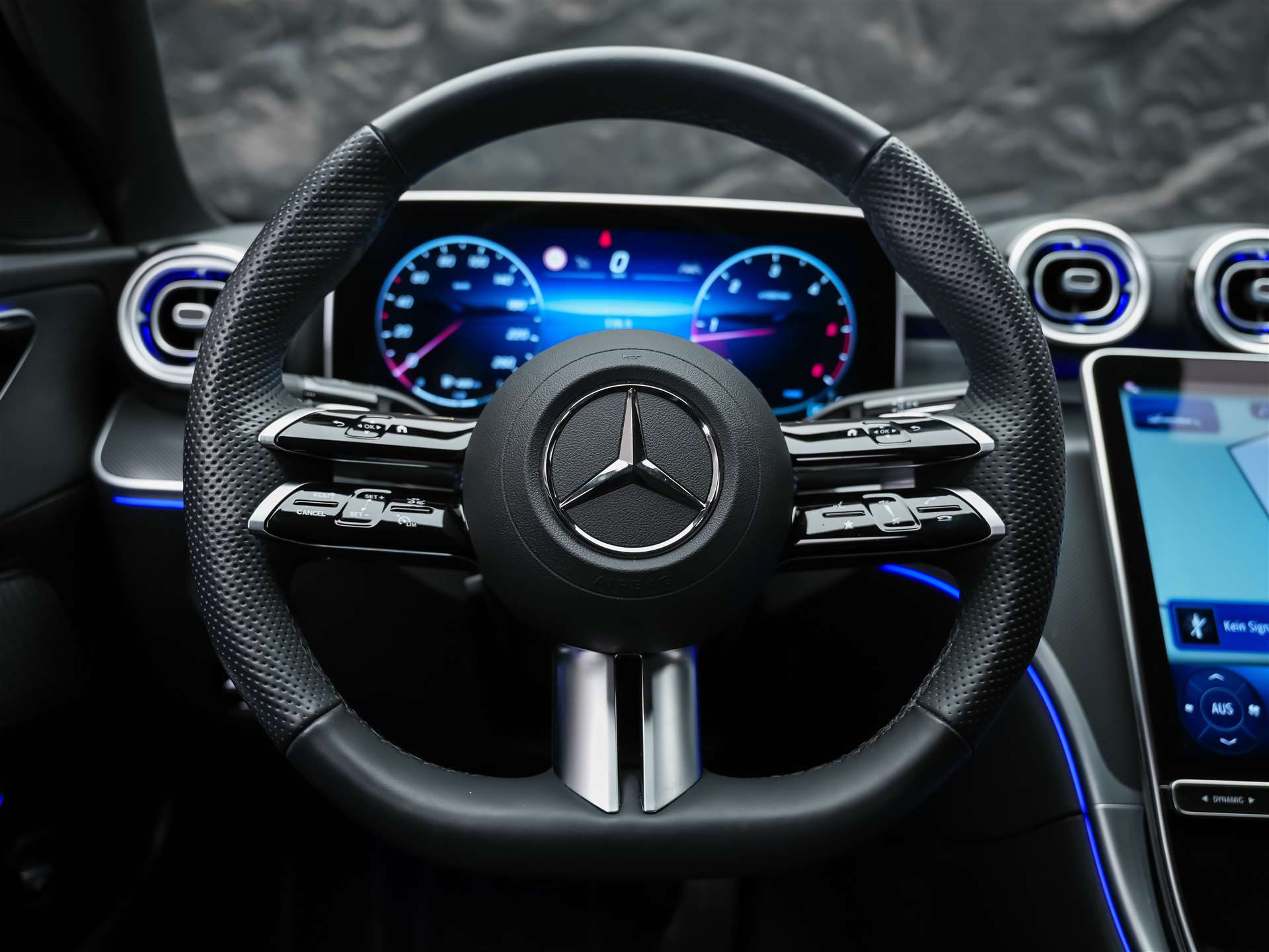 MERCEDES-BENZ C 300 d 4 Matic AMG Line *Werksgarantie*20" Felgen*-image-25