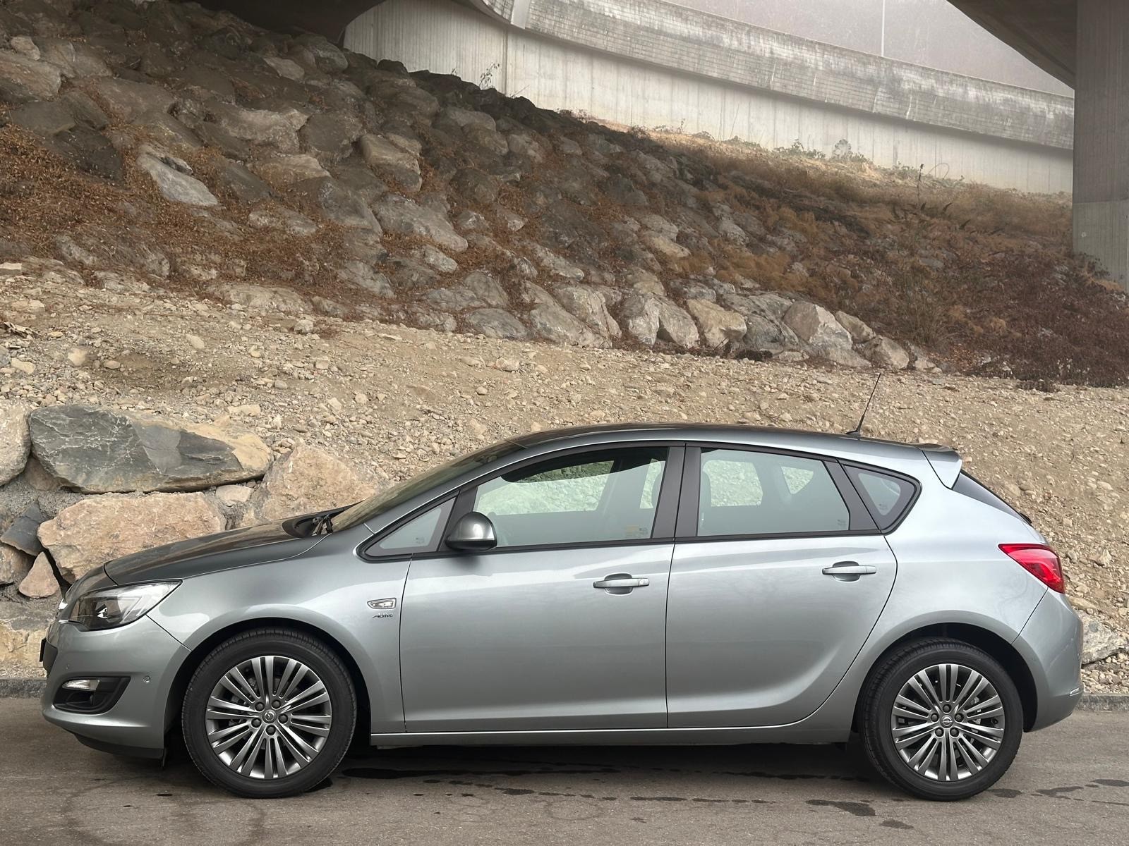 OPEL Astra 1.4i 16V Turbo Active Edition Automatic-image-2
