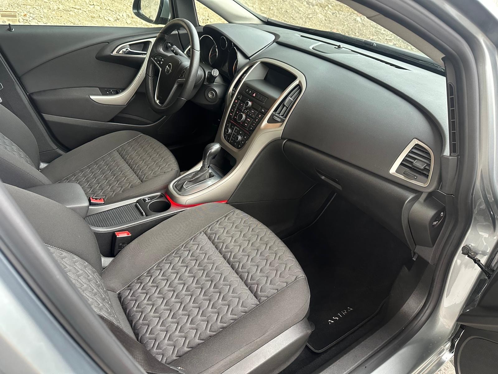 OPEL Astra 1.4i 16V Turbo Active Edition Automatic-image-7