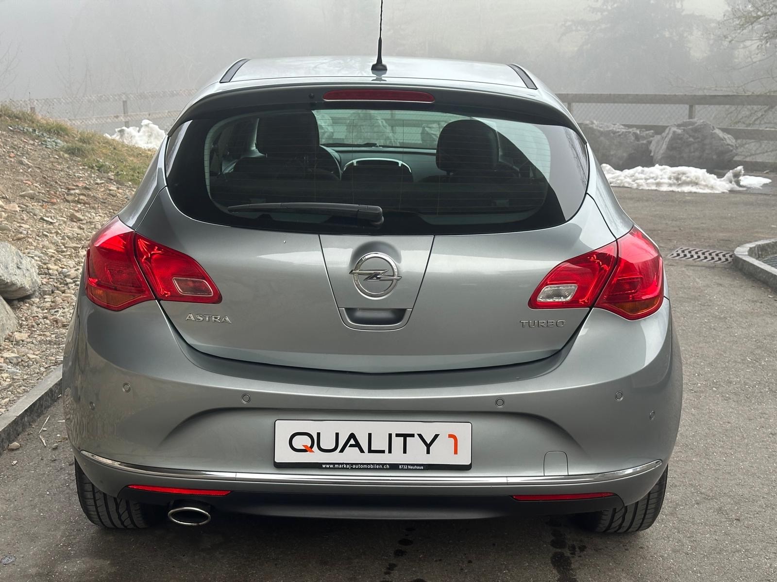 OPEL Astra 1.4i 16V Turbo Active Edition Automatic-image-4