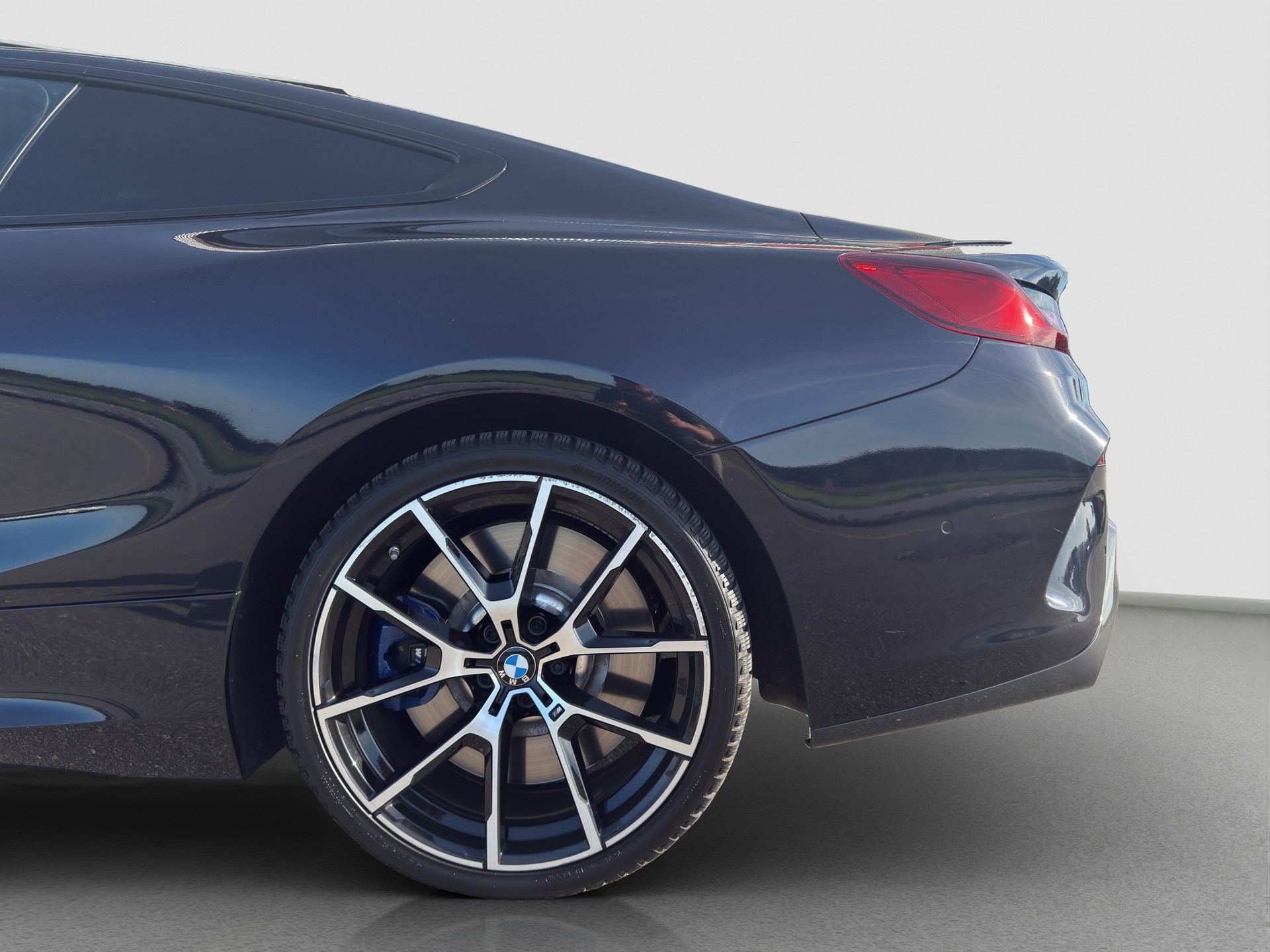 BMW M850i xDrive Steptronic-image-4