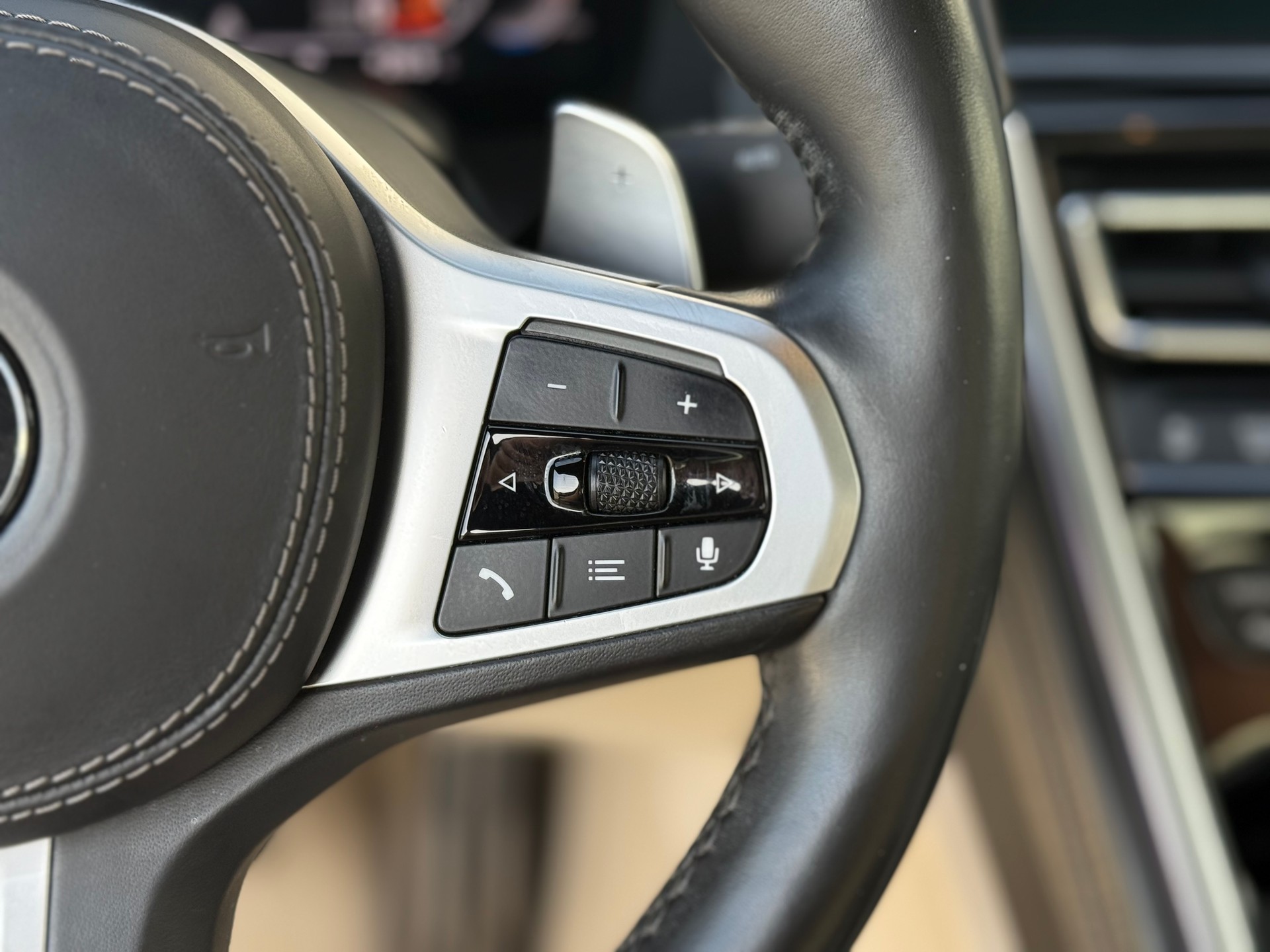 BMW M850i xDrive Steptronic-image-15
