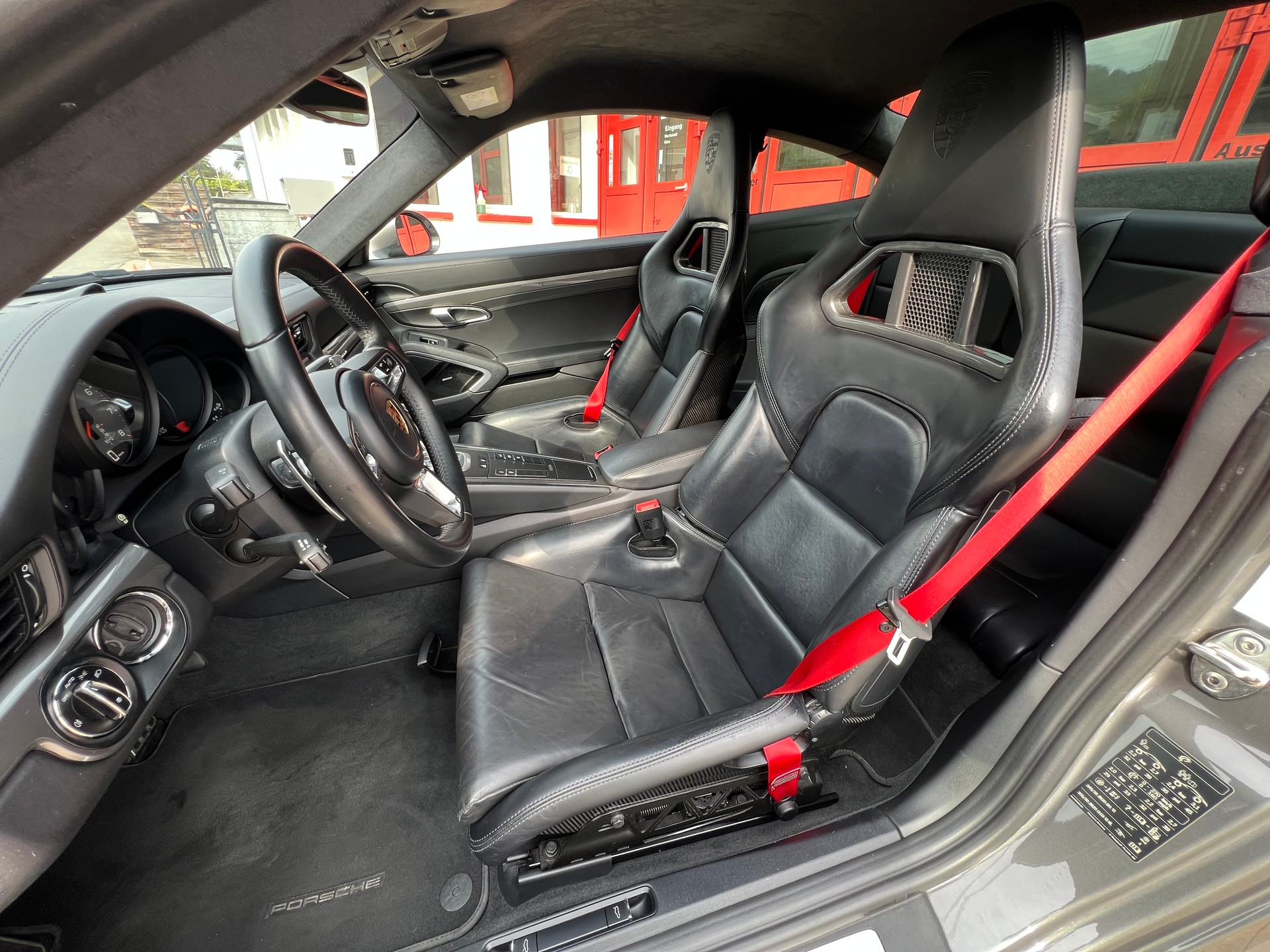 PORSCHE 911 Carrera 4S PDK // Approved-image-10