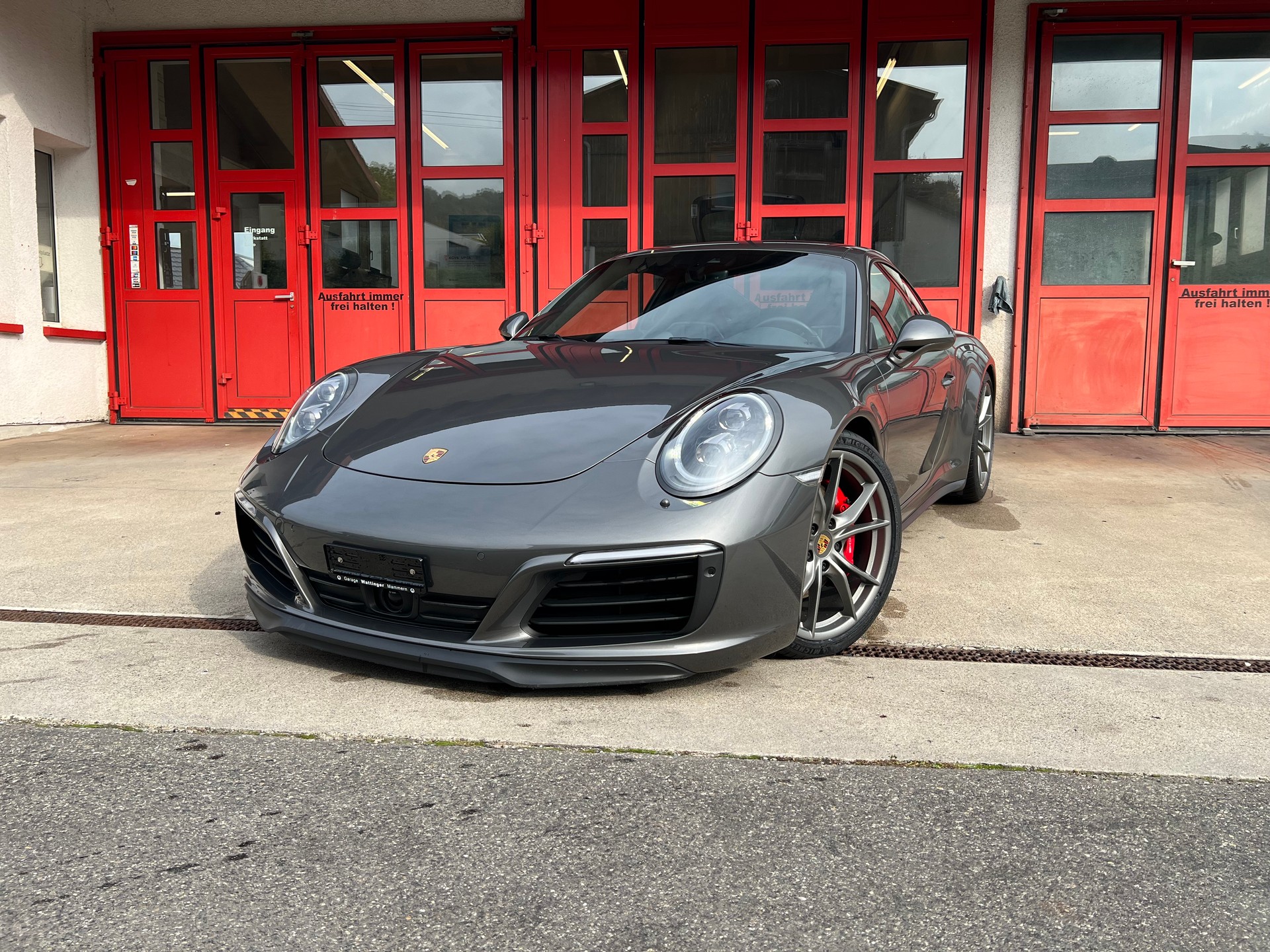 PORSCHE 911 Carrera 4S PDK // Approved