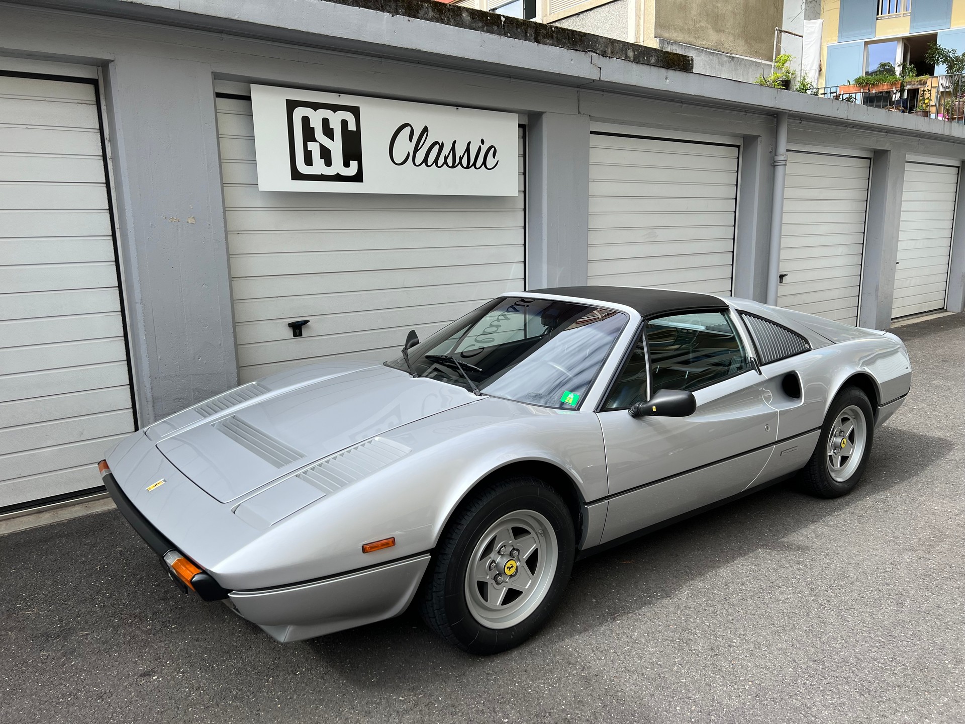 FERRARI 308 GTS 4V-image-1