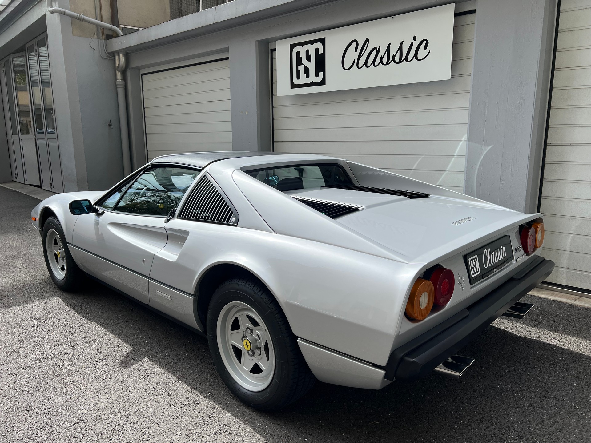 FERRARI 308 GTS 4V-image-5