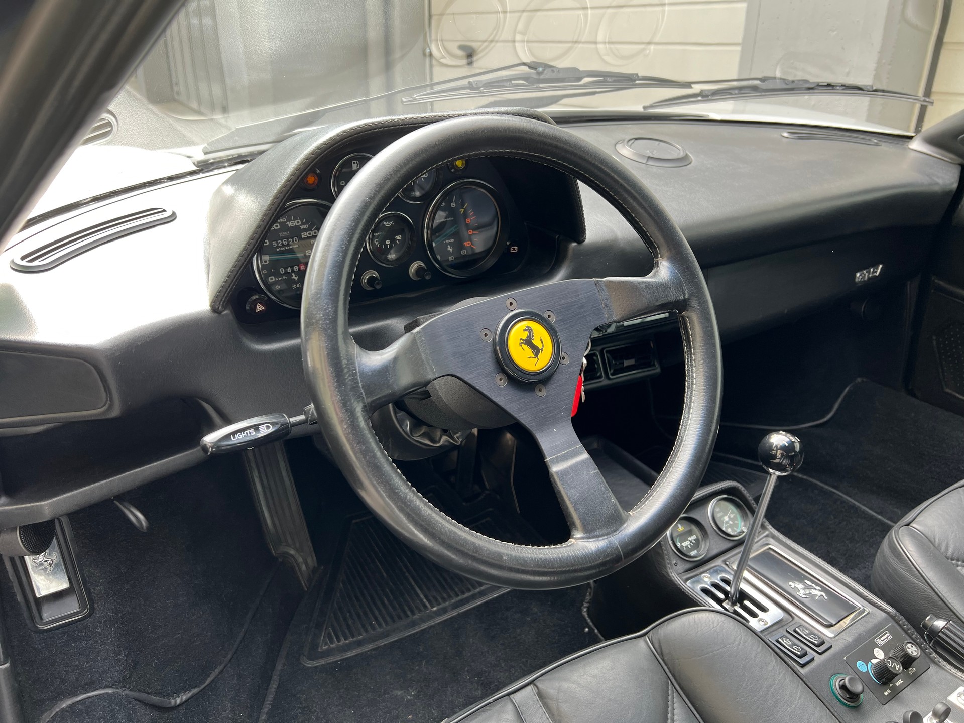 FERRARI 308 GTS 4V-image-9