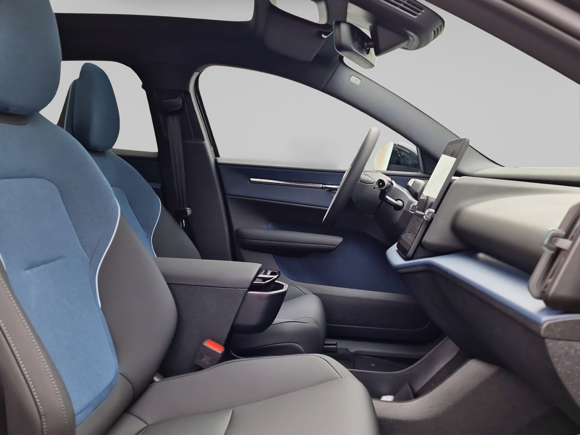 VOLVO EX30 E60 Twin Ultra Performance AWD-image-12