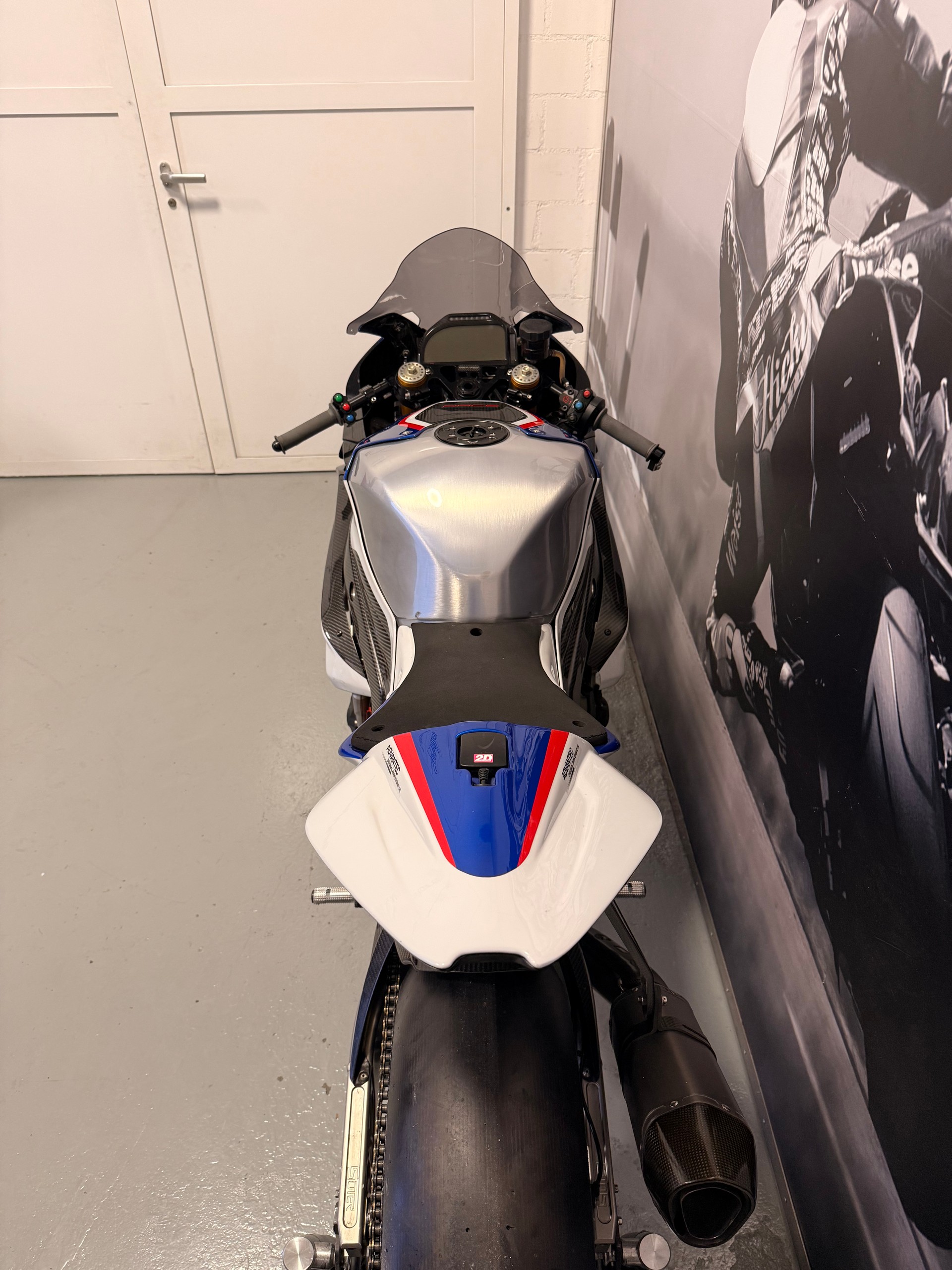 BMW HP4 Race-image-6