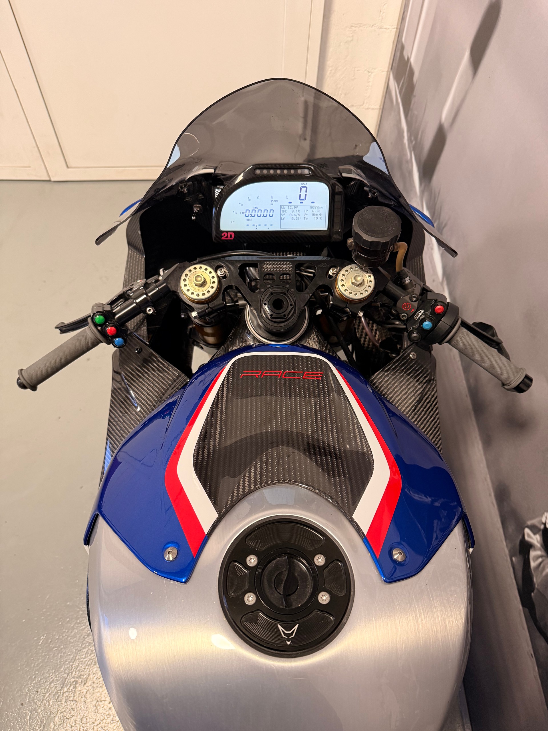 BMW HP4 Race-image-7