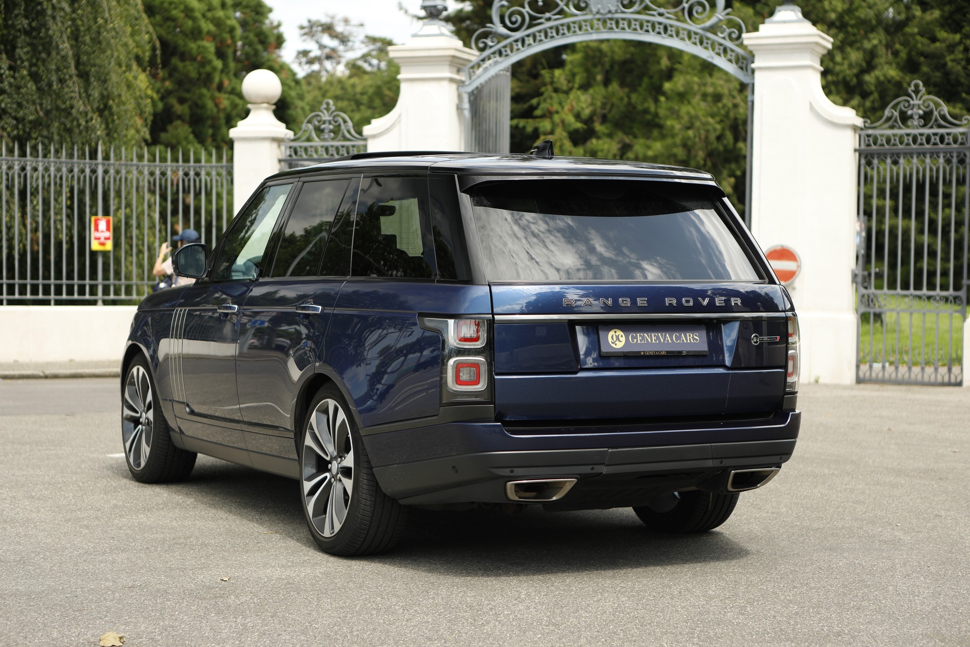 LAND ROVER Range Rover 5.0 V8 S/C SV Autobiography-image-2