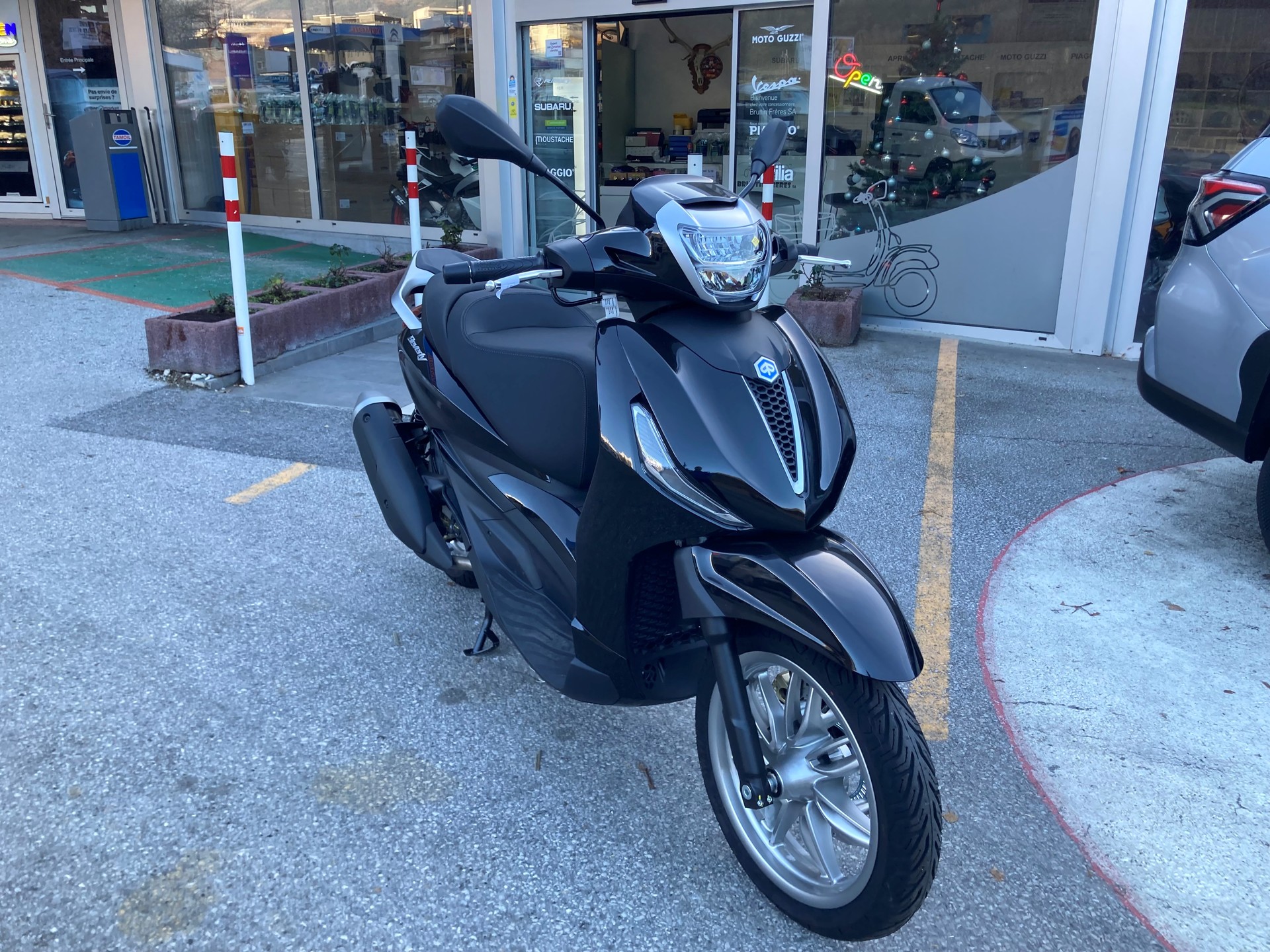 PIAGGIO Beverly 310 hpe E5+-image-0
