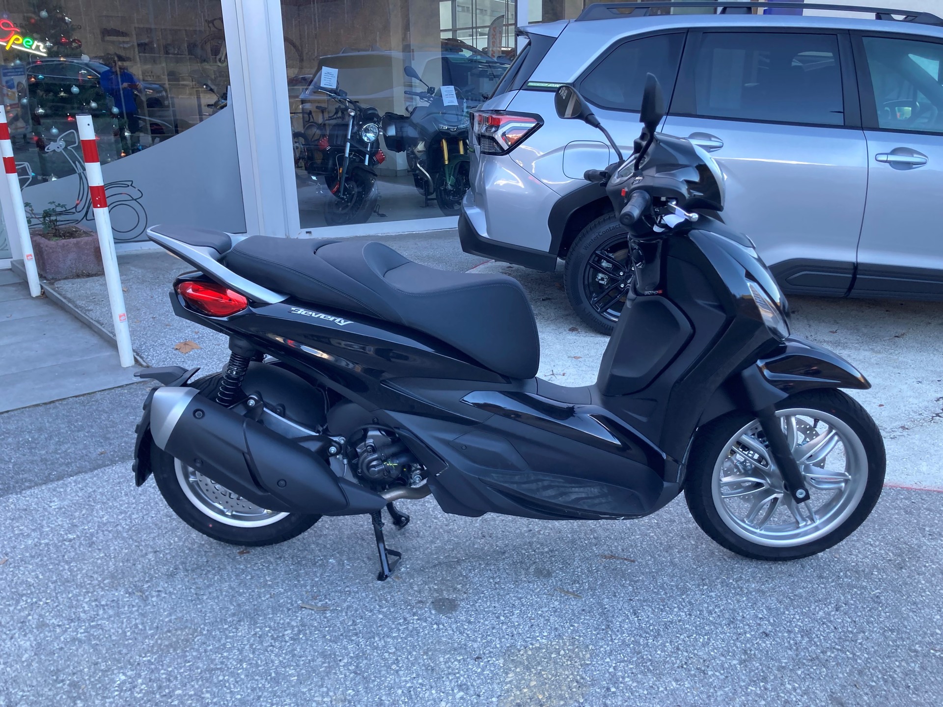 PIAGGIO Beverly 310 hpe E5+-image-2