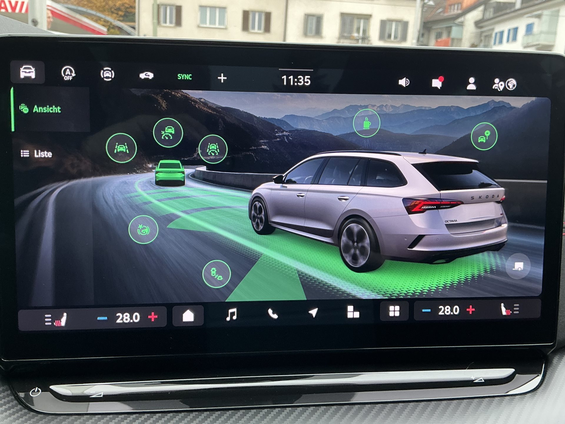 SKODA Octavia Combi 2.0 TSI 265 PS RS *** FACELIFT MODEL MIT ANHÄNGERKUPPLUNG ***-image-18