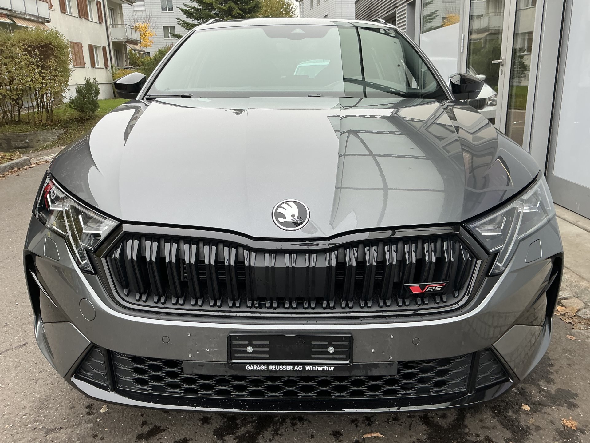 SKODA Octavia Combi 2.0 TSI 265 PS RS *** FACELIFT MODEL MIT ANHÄNGERKUPPLUNG ***-showroom-element-1