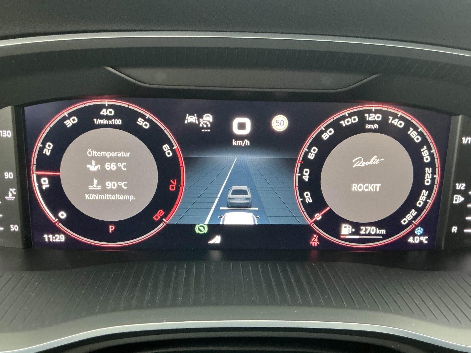 SKODA Octavia Combi 2.0 TSI 265 PS RS *** FACELIFT MODEL MIT ANHÄNGERKUPPLUNG ***-image-10