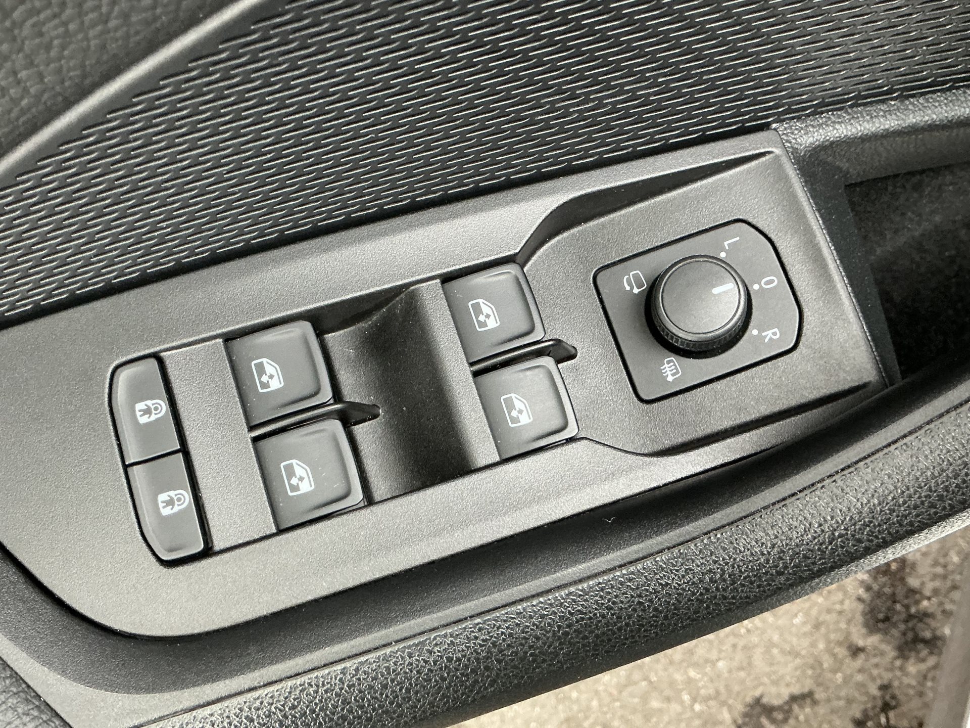 SKODA Octavia Combi 2.0 TSI 265 PS RS *** FACELIFT MODEL MIT ANHÄNGERKUPPLUNG ***-image-27