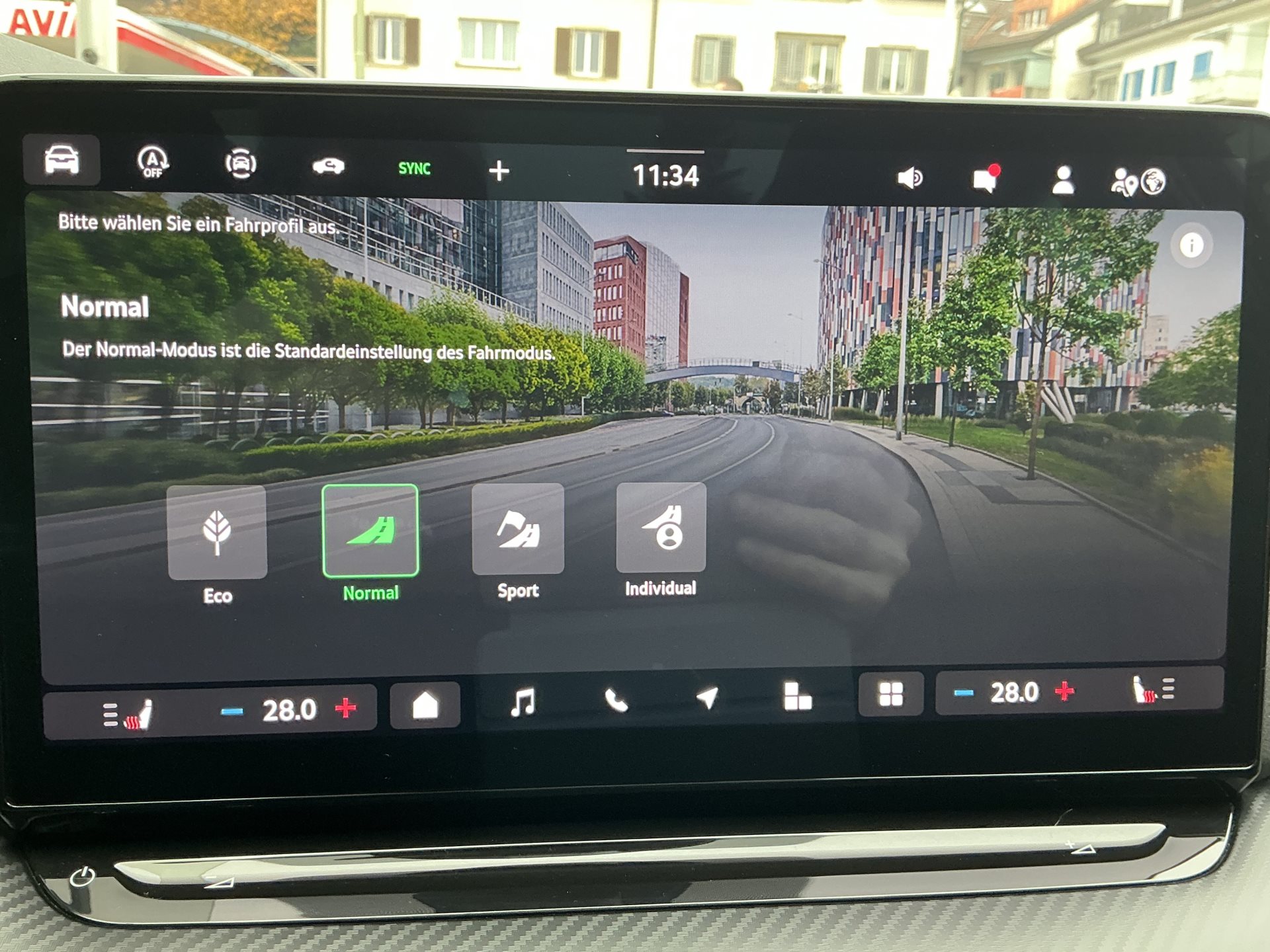 SKODA Octavia Combi 2.0 TSI 265 PS RS *** FACELIFT MODEL MIT ANHÄNGERKUPPLUNG ***-image-15