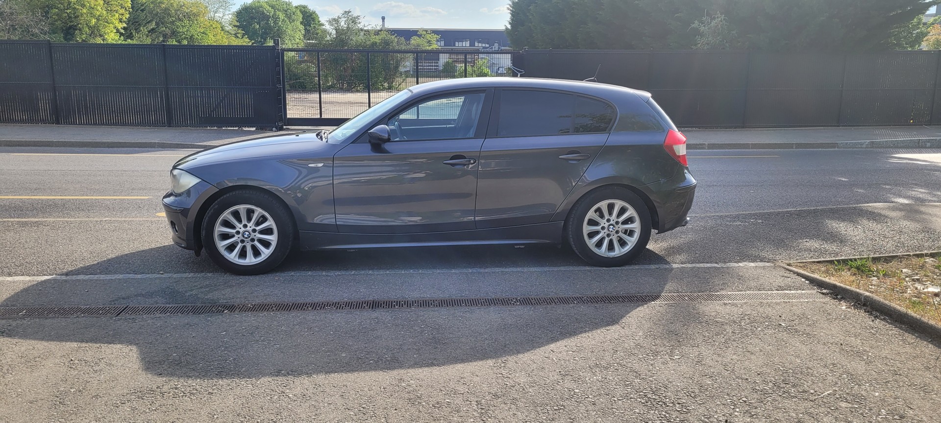 BMW 118i automatique-image-4