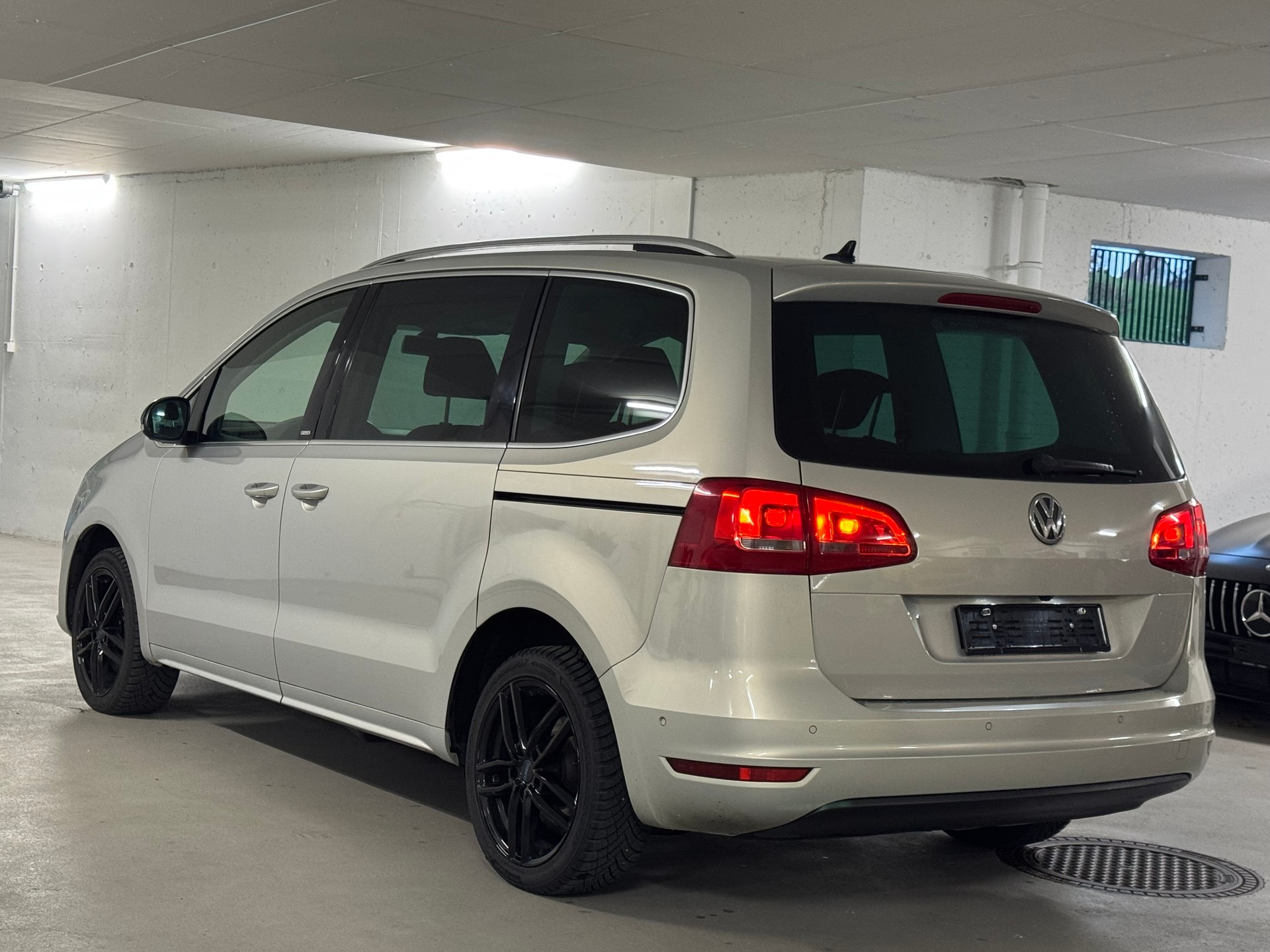 VW Sharan 1.4 TSI BlueMotion Technology Style Highline-image-4