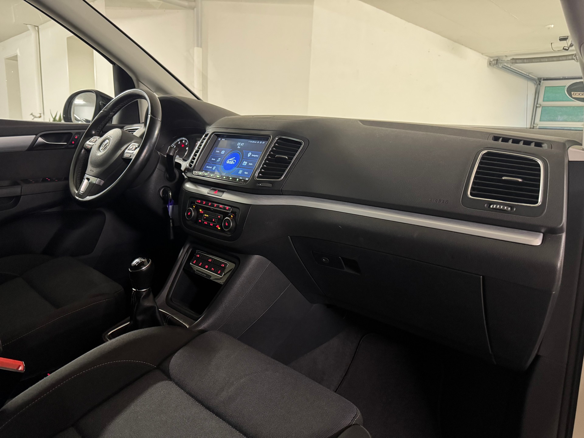 VW Sharan 1.4 TSI BlueMotion Technology Style Highline-image-11