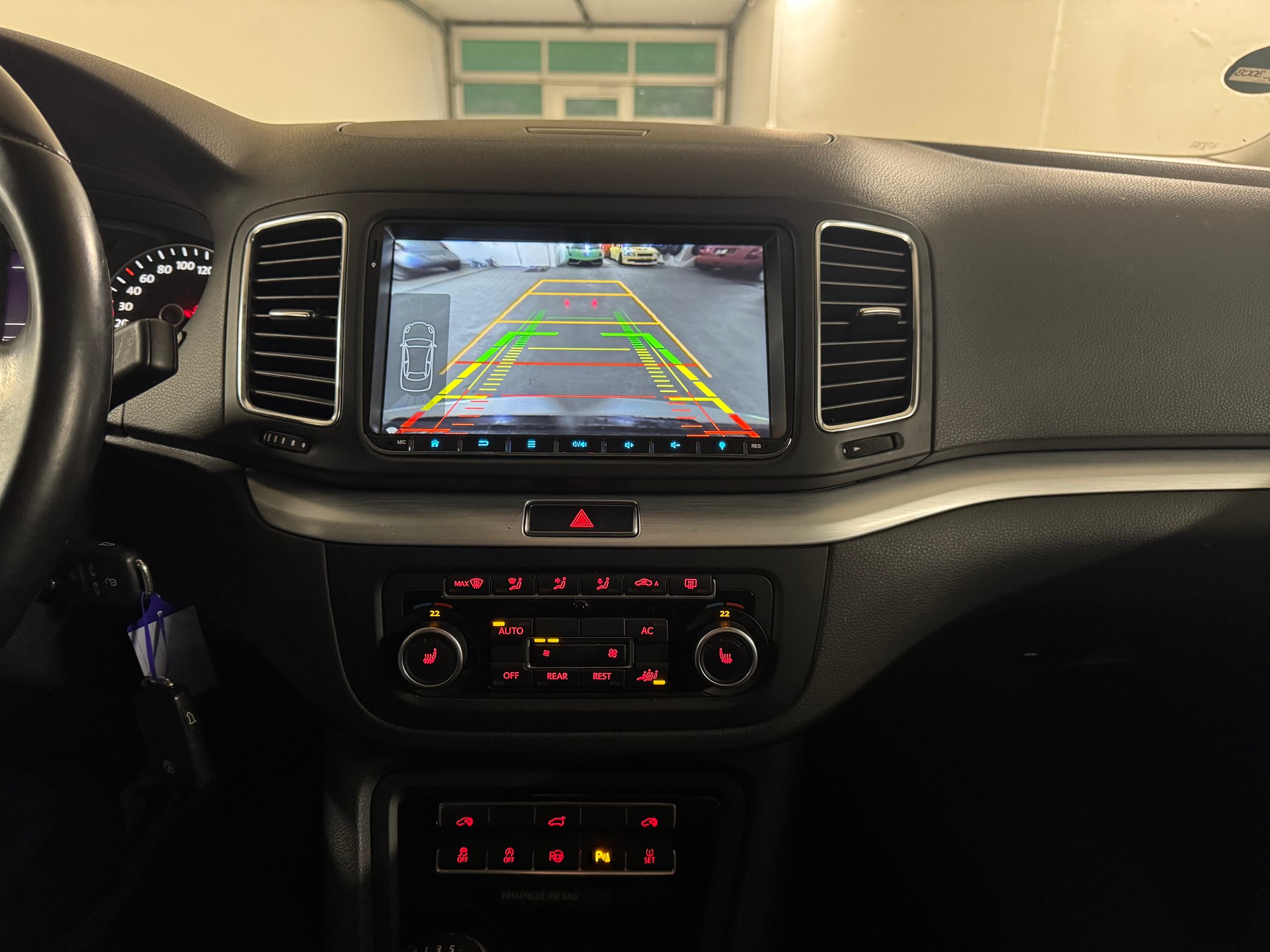 VW Sharan 1.4 TSI BlueMotion Technology Style Highline-image-14