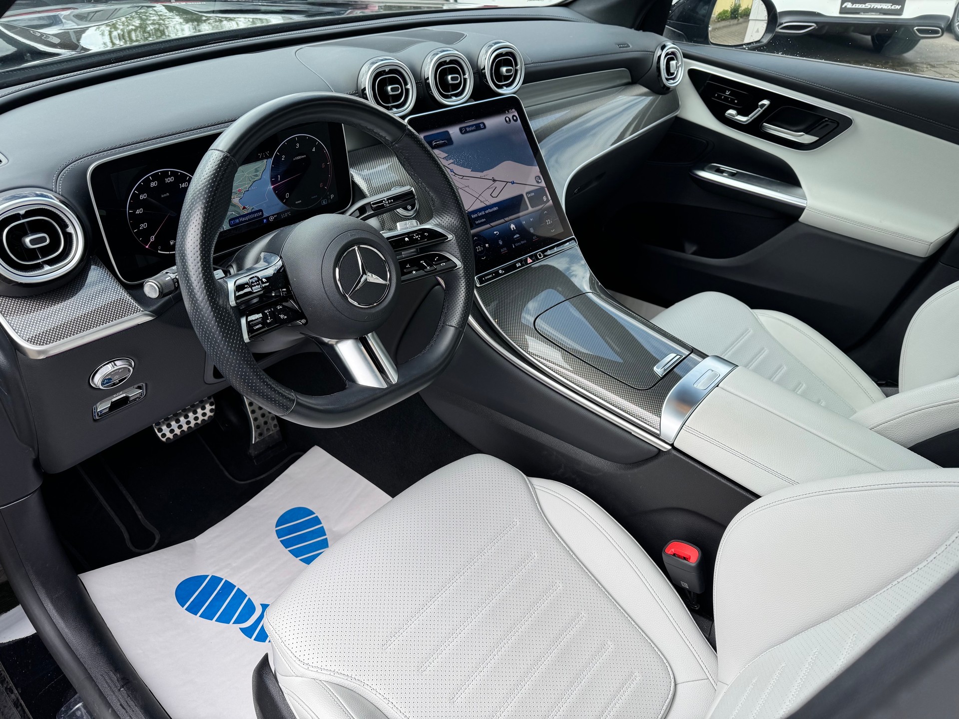 MERCEDES-BENZ GLC 220 d AMG Line 4Matic 9G-Tronic-image-8